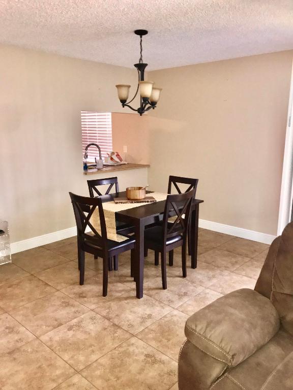 LAVERS DELRAY RACQUET CLUB CONDO - Residential Lease