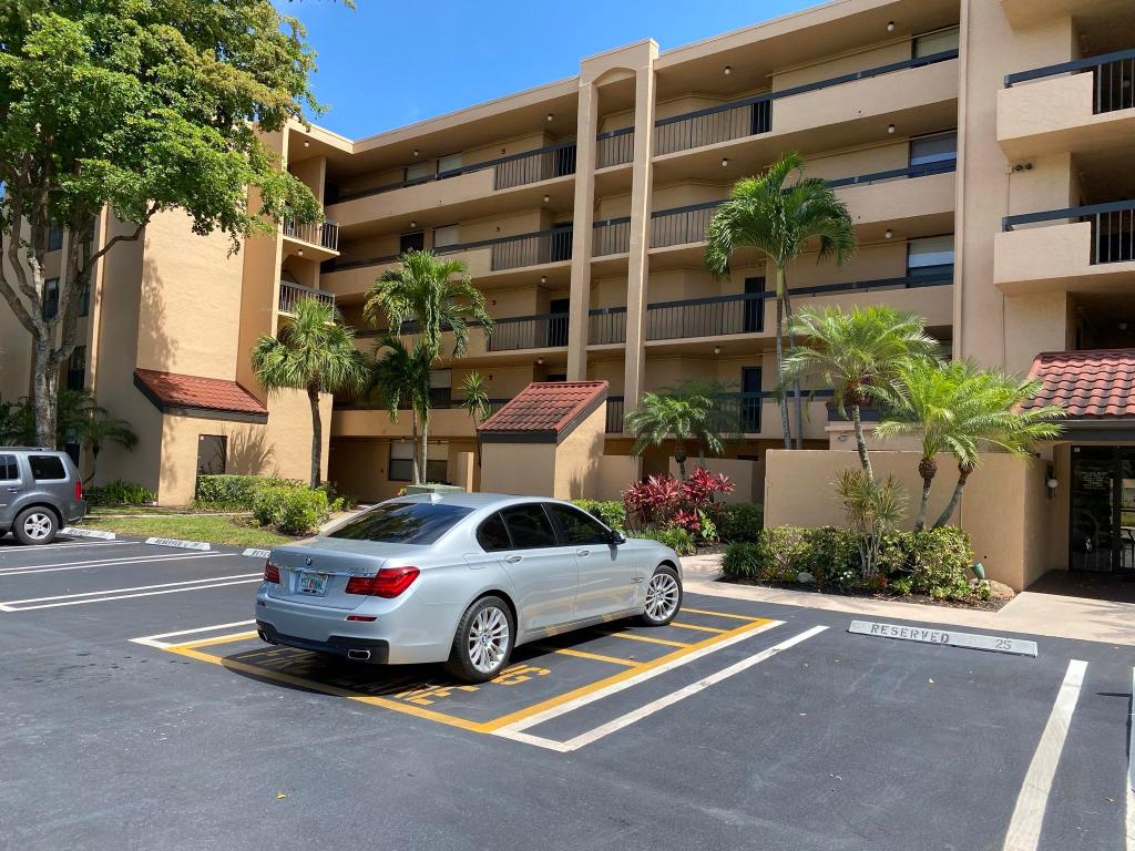 LAVERS DELRAY RACQUET CLUB CONDO - Residential Lease