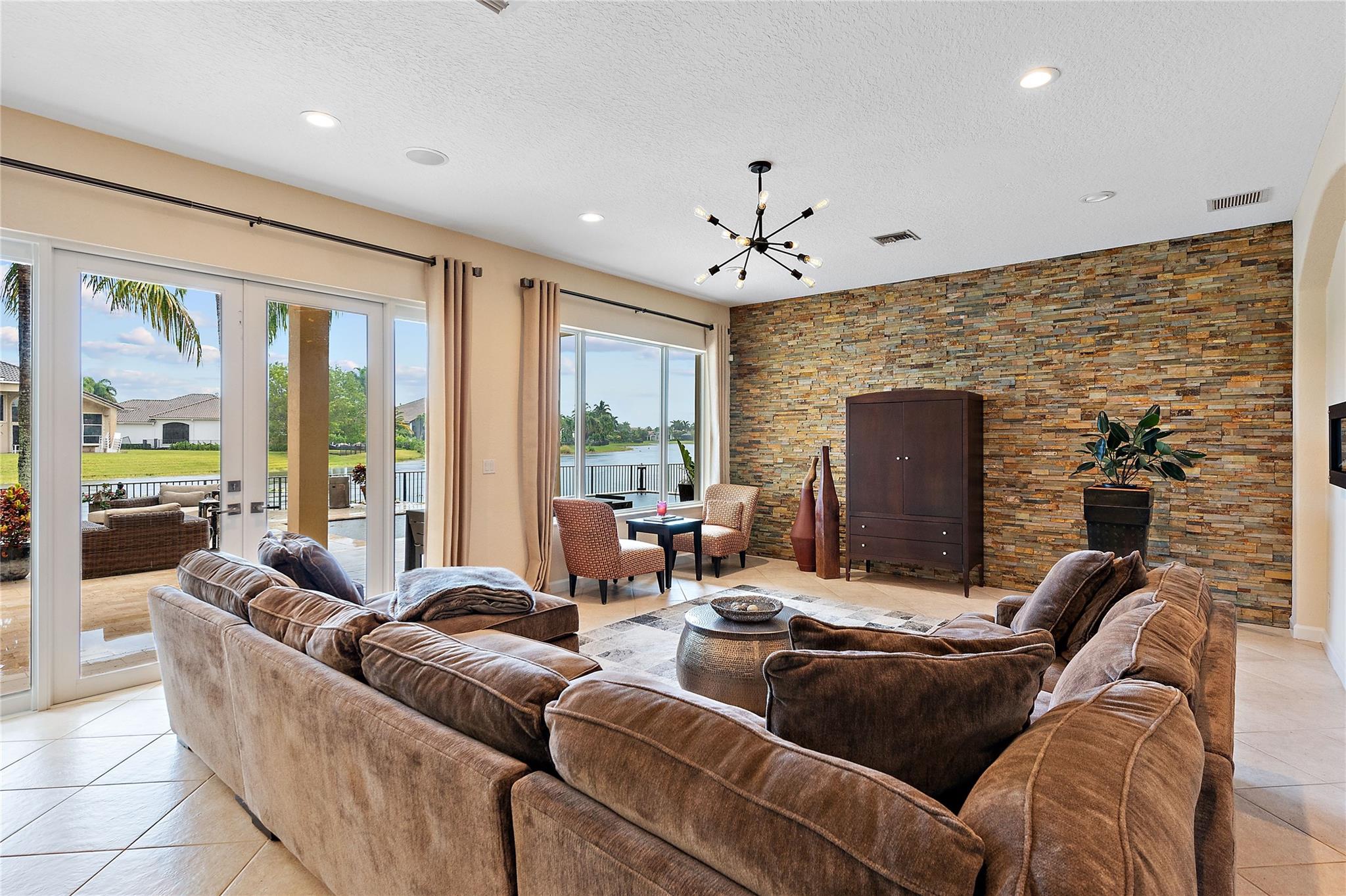 Heron Bay Central 171-23 - Residential