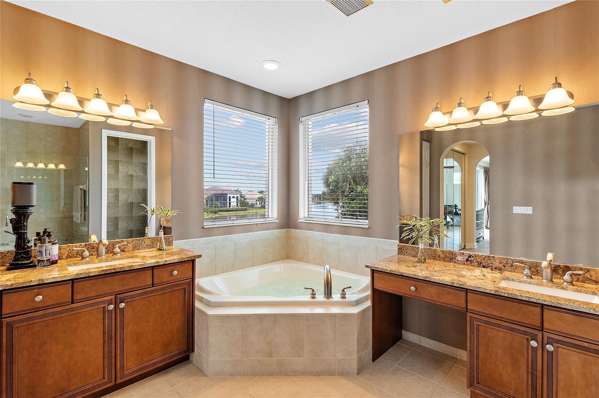 Heron Bay Central 171-23 - Residential