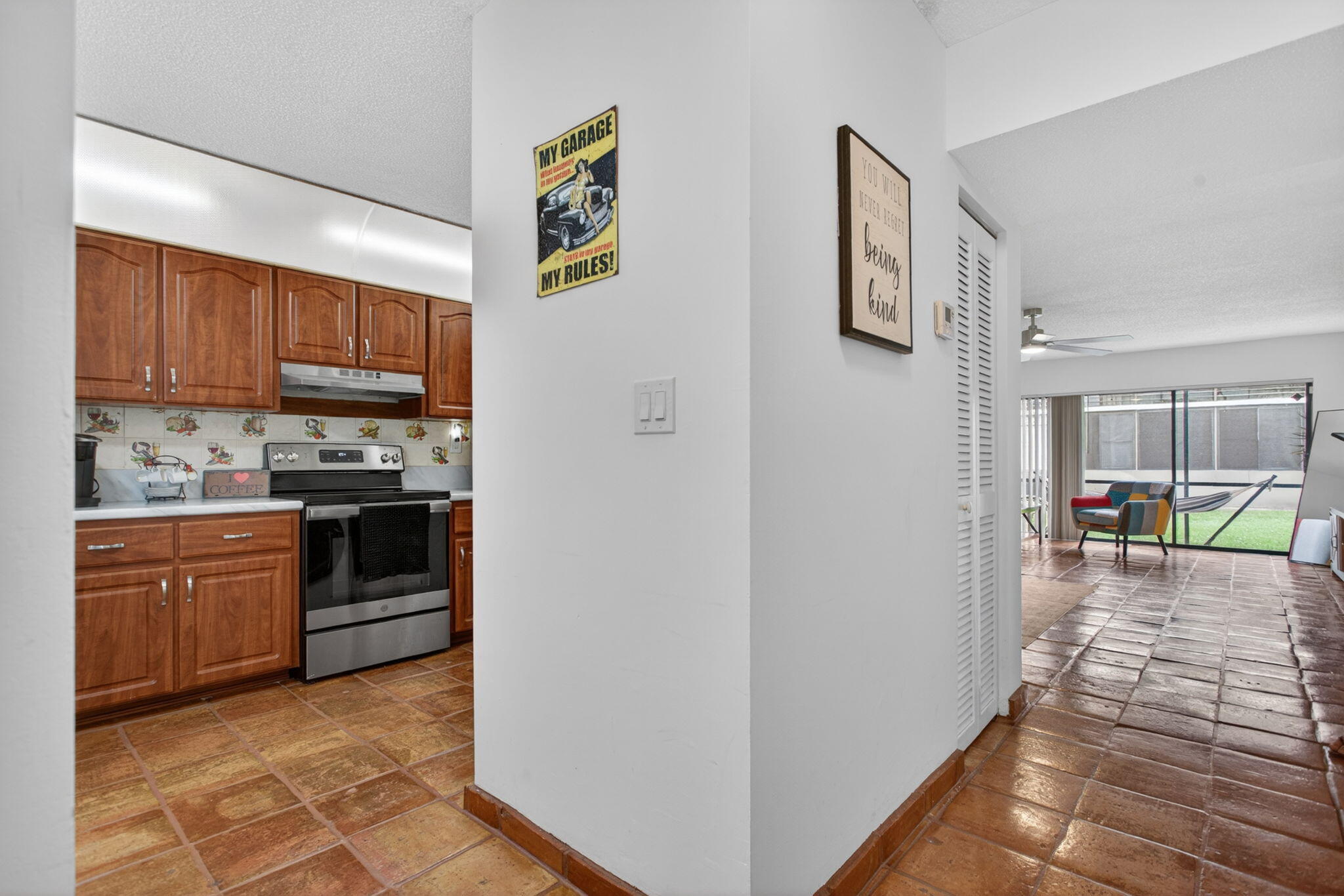 LAURELS AT MARGATE CONDO - Residential