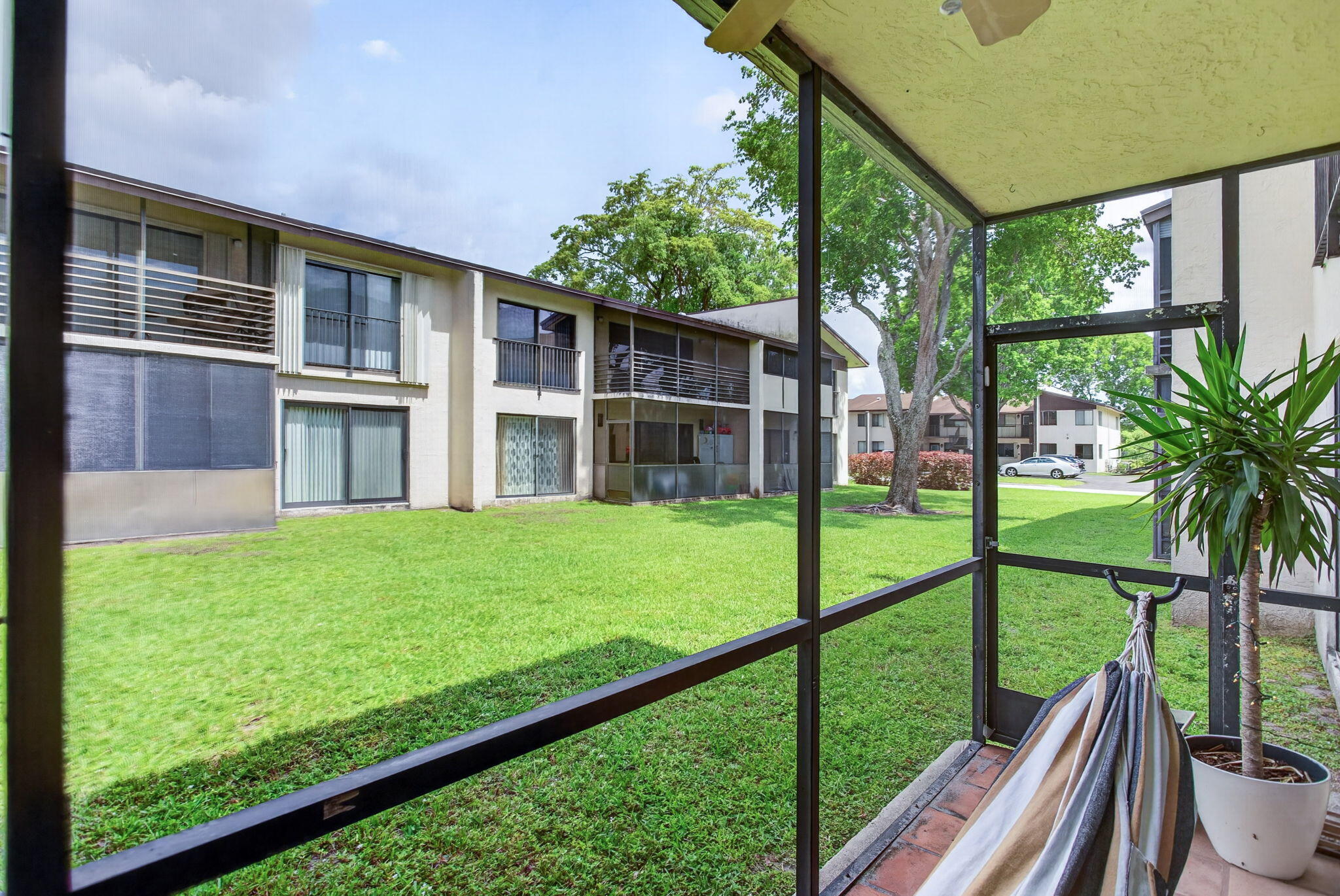 LAURELS AT MARGATE CONDO - Residential