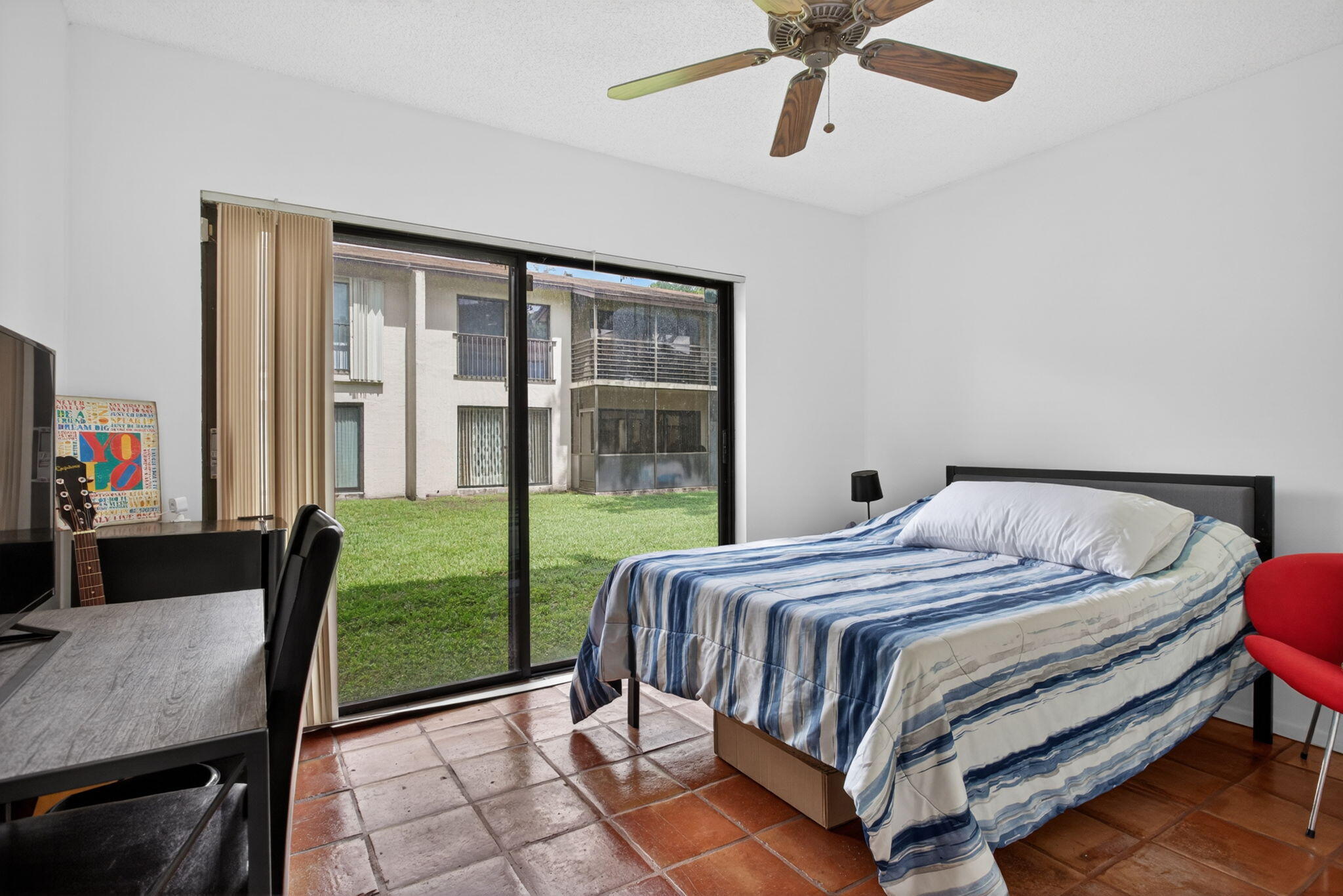 LAURELS AT MARGATE CONDO - Residential