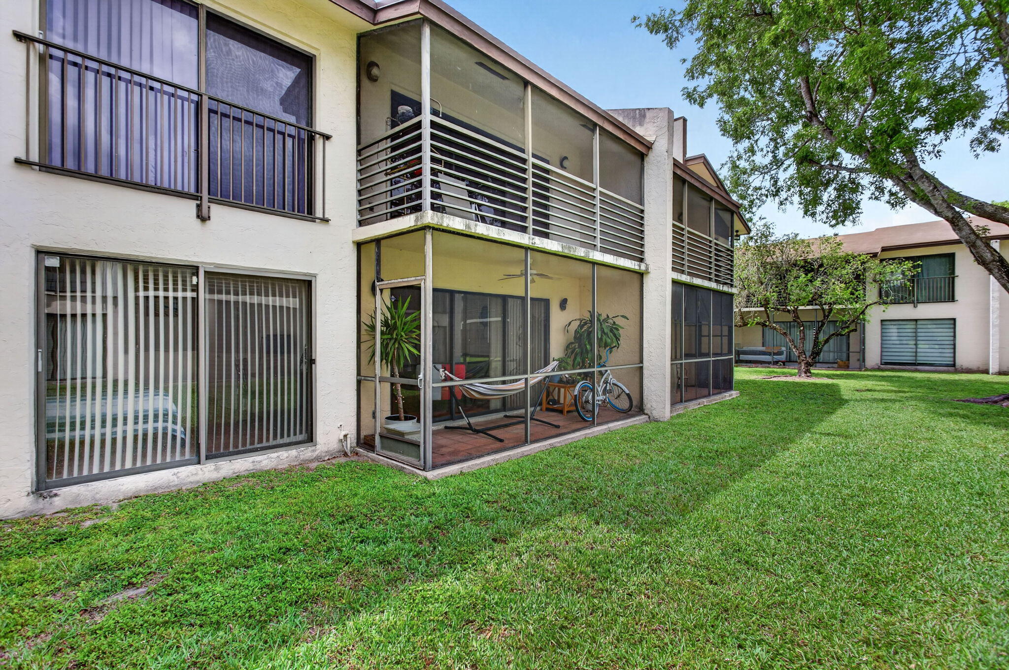 LAURELS AT MARGATE CONDO - Residential