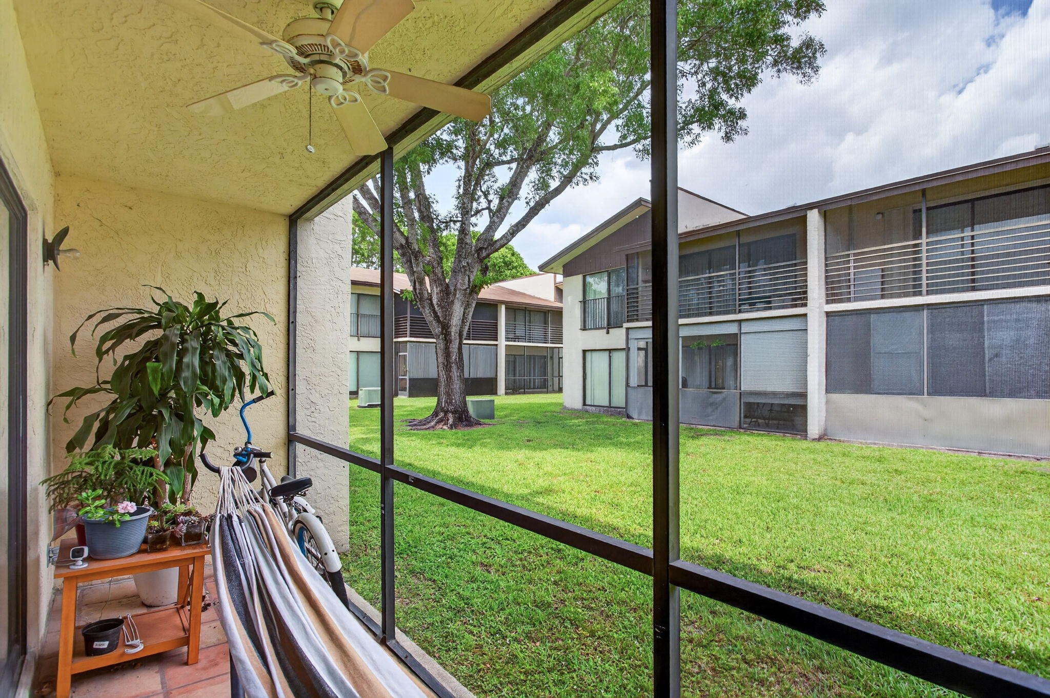 LAURELS AT MARGATE CONDO - Residential