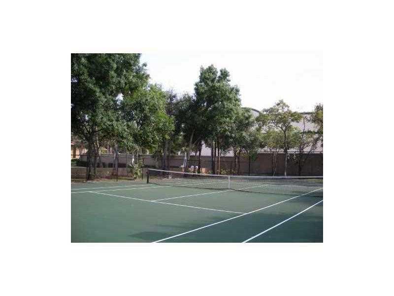 MARINA OAKS CONDO - Residential Lease