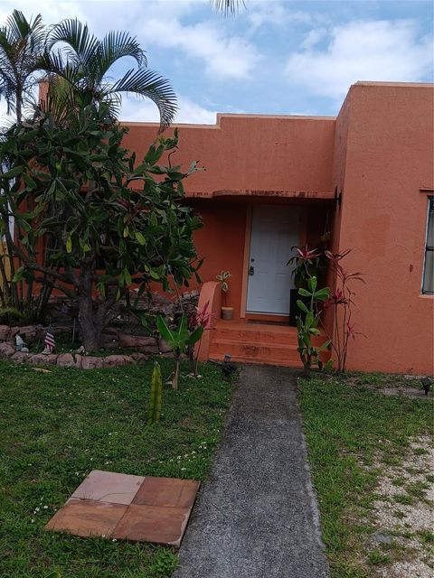 Single Family Residence in Dania Beach FL 216 5 St. St.jpg