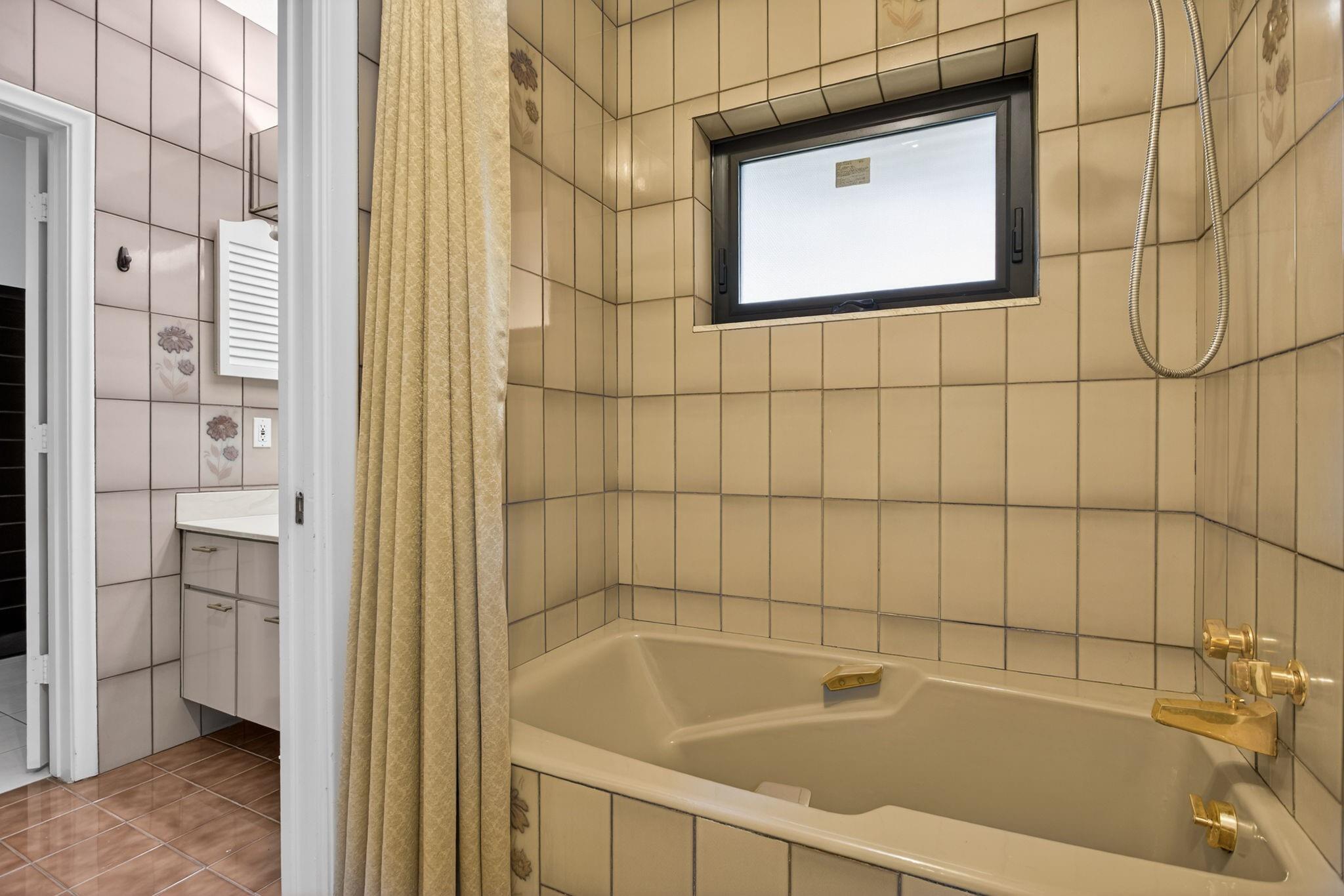 Palm-Aire Estates 1st Sec - Residential Lease