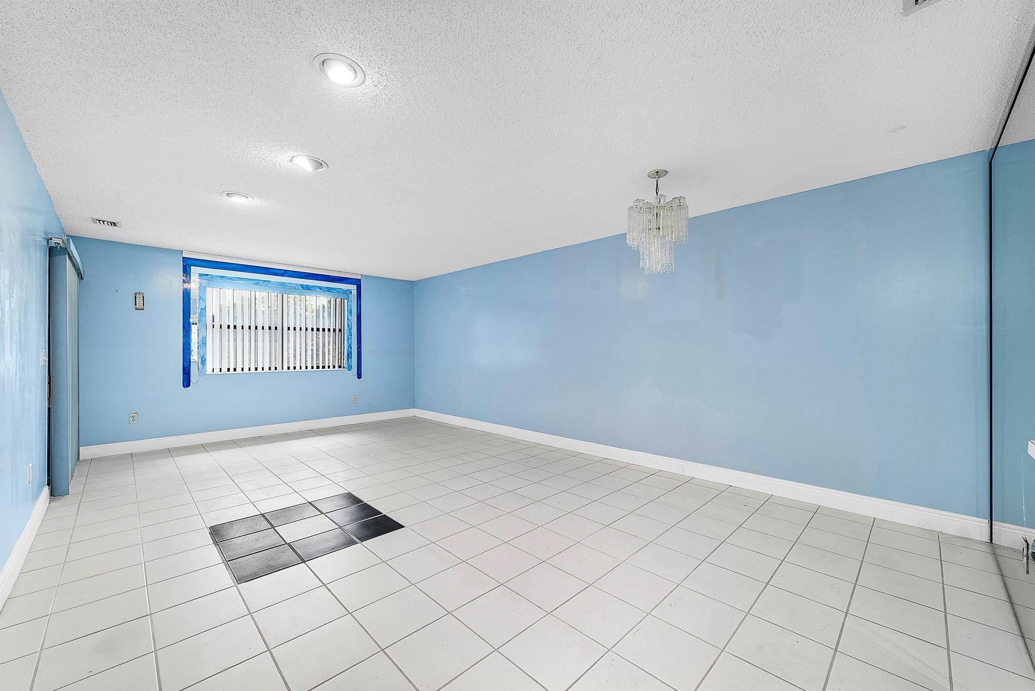 Strathmore Gate West Unit - Residential