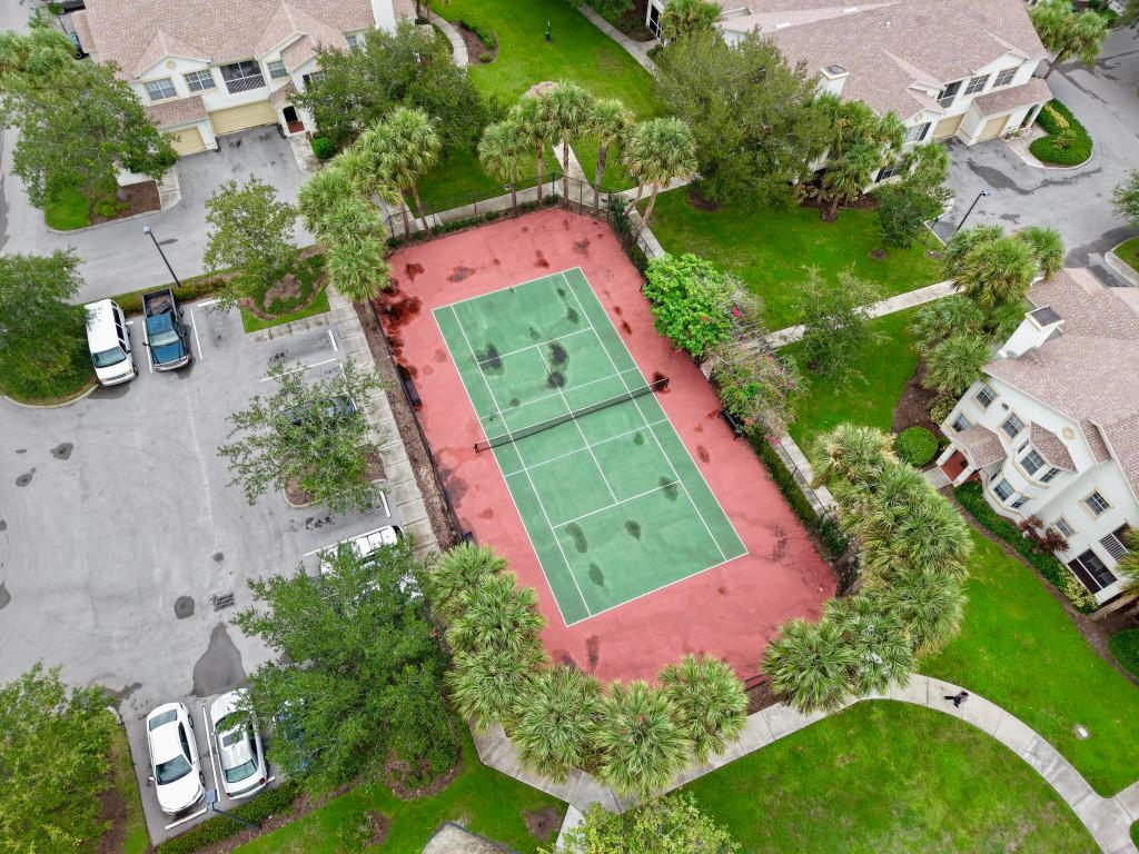 THE ESTATES AT STUART CONDO - Residential