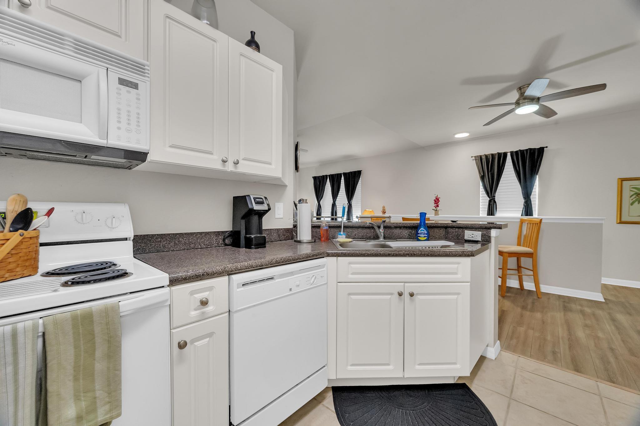 THE ESTATES AT STUART CON - Residential