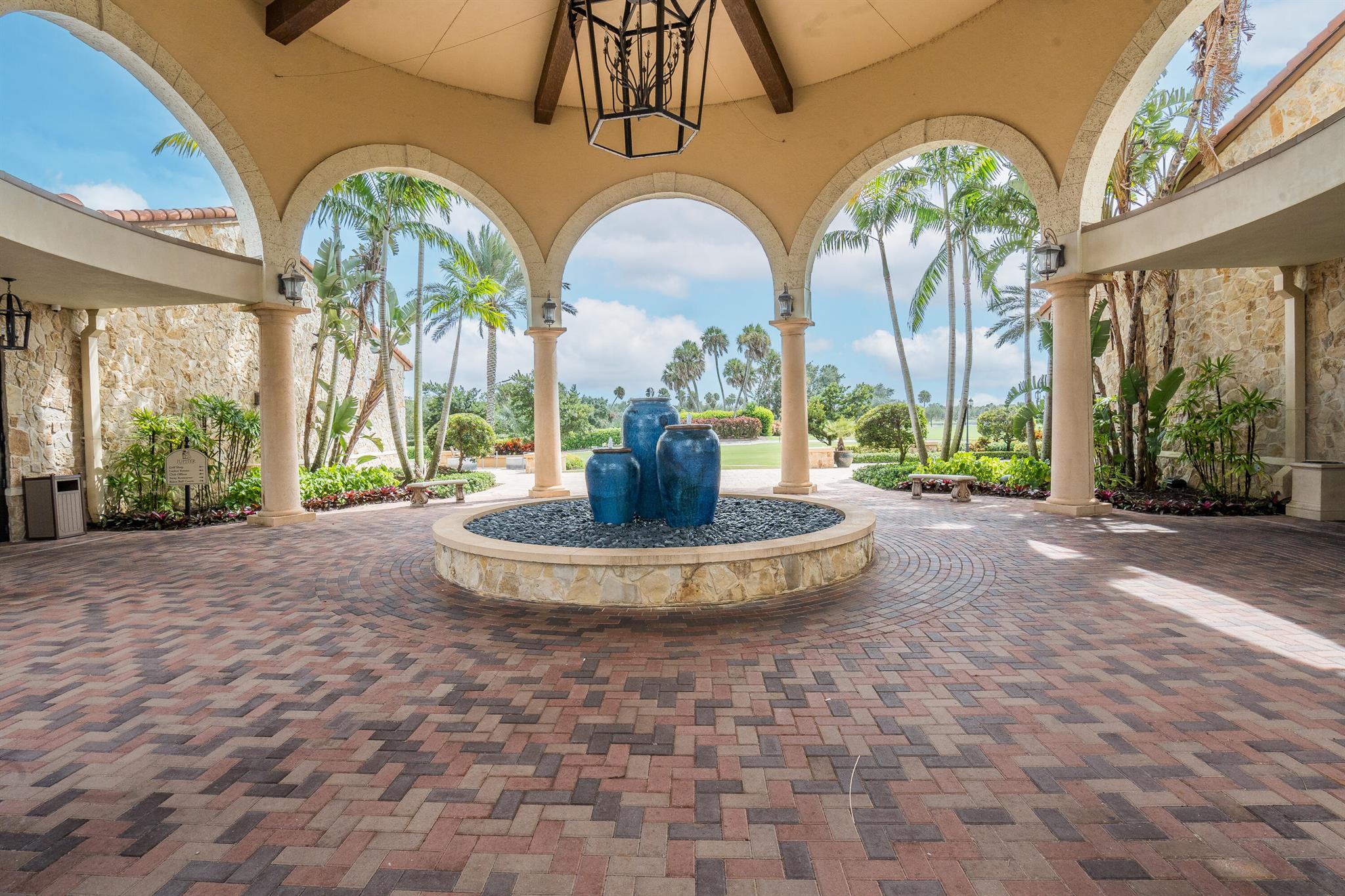 JUPITER COUNTRY CLUB - Residential