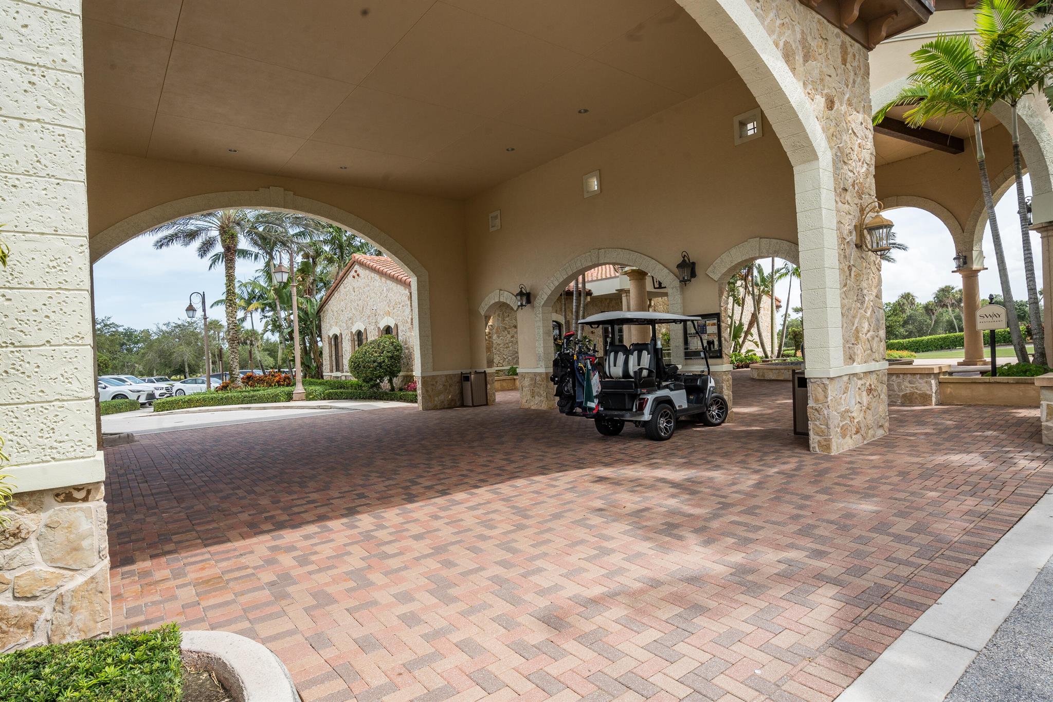 JUPITER COUNTRY CLUB - Residential