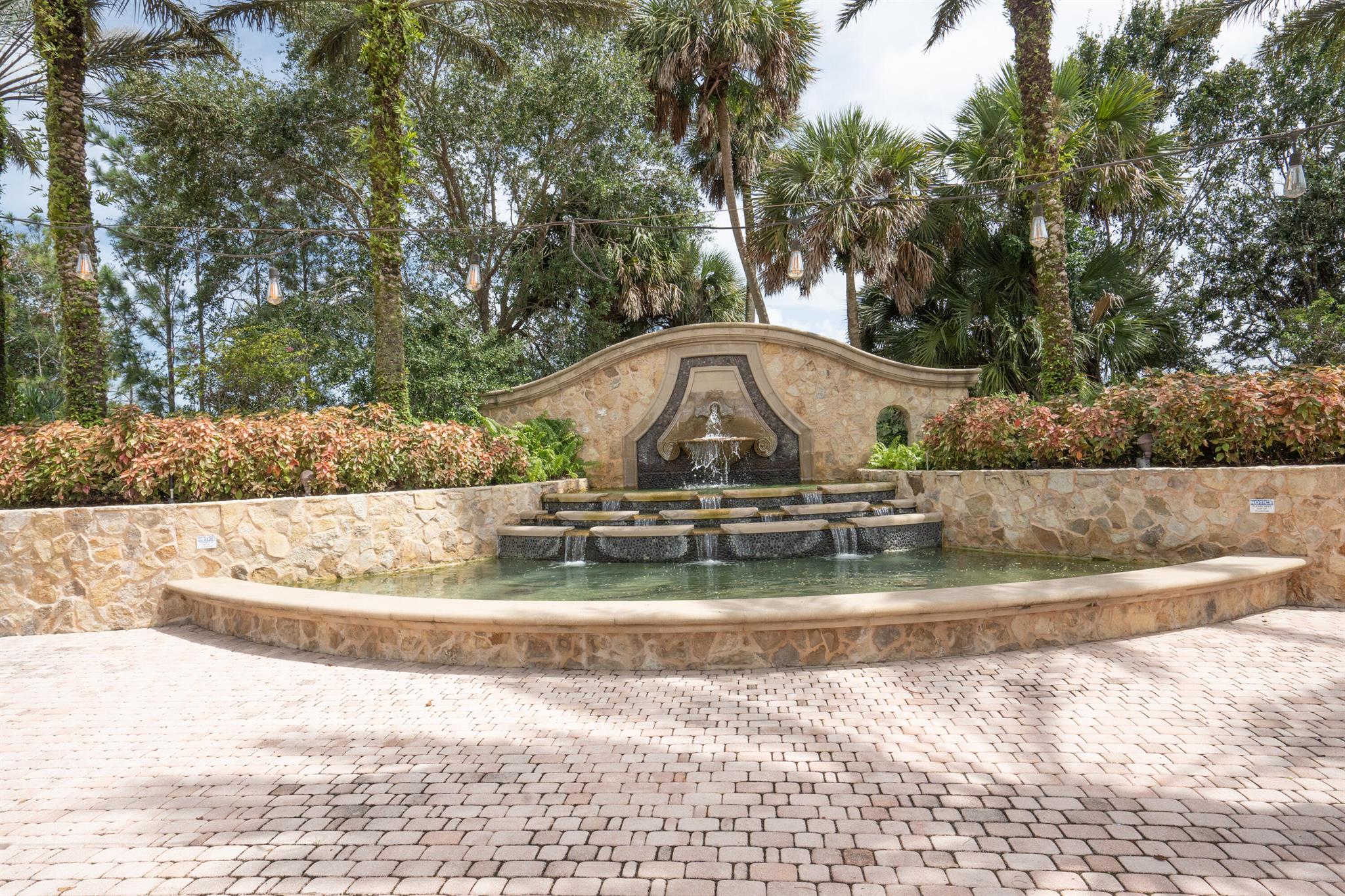 JUPITER COUNTRY CLUB - Residential