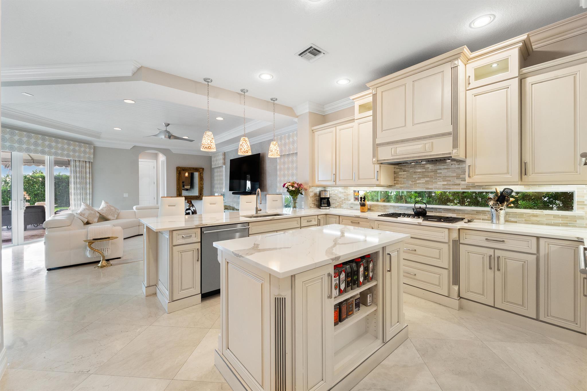 JUPITER COUNTRY CLUB - Residential