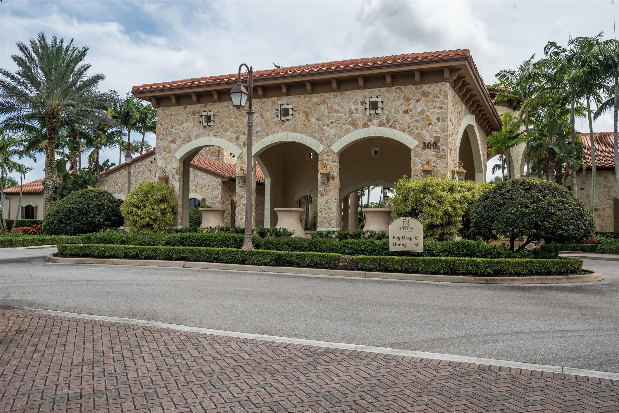 JUPITER COUNTRY CLUB - Residential