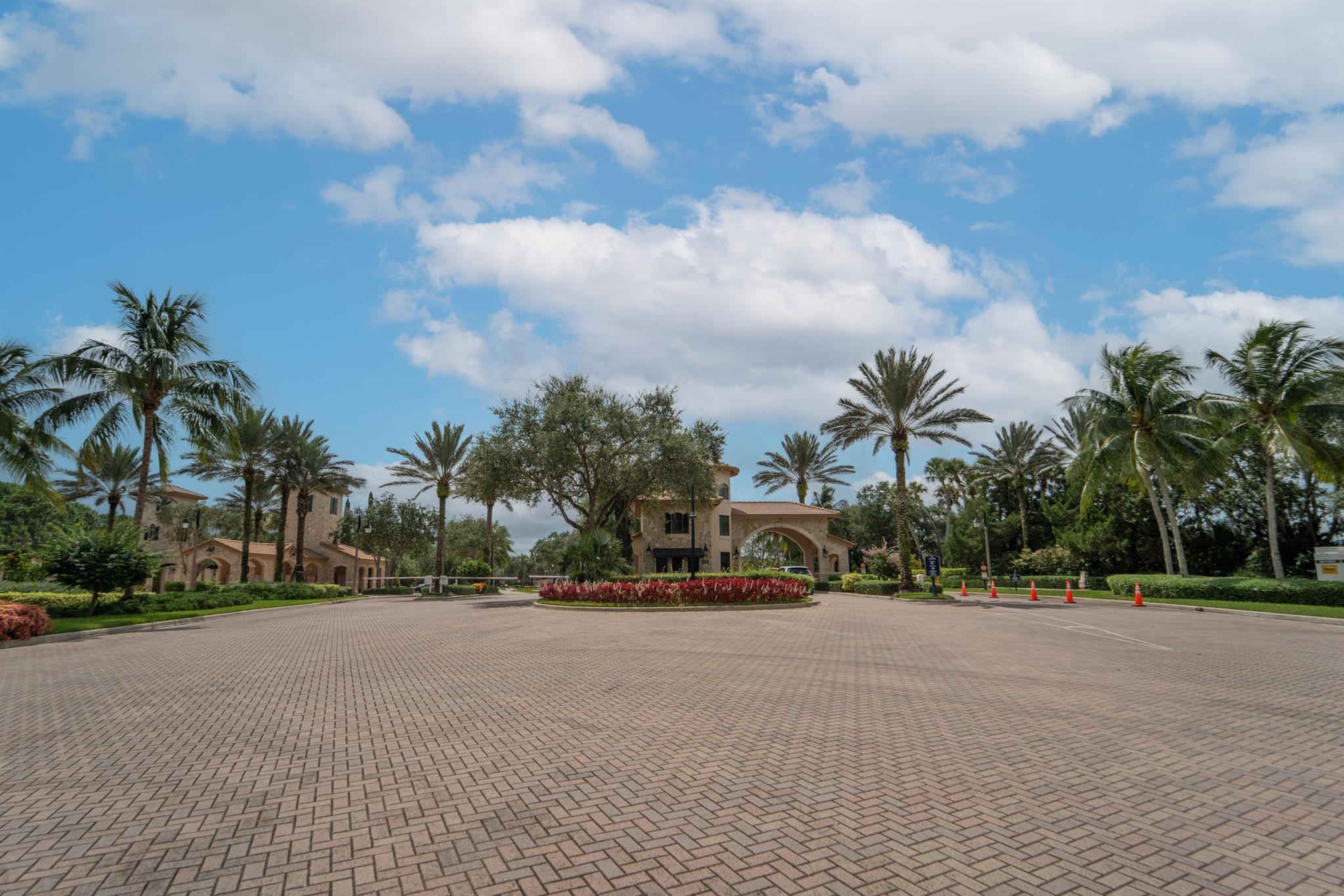 JUPITER COUNTRY CLUB - Residential