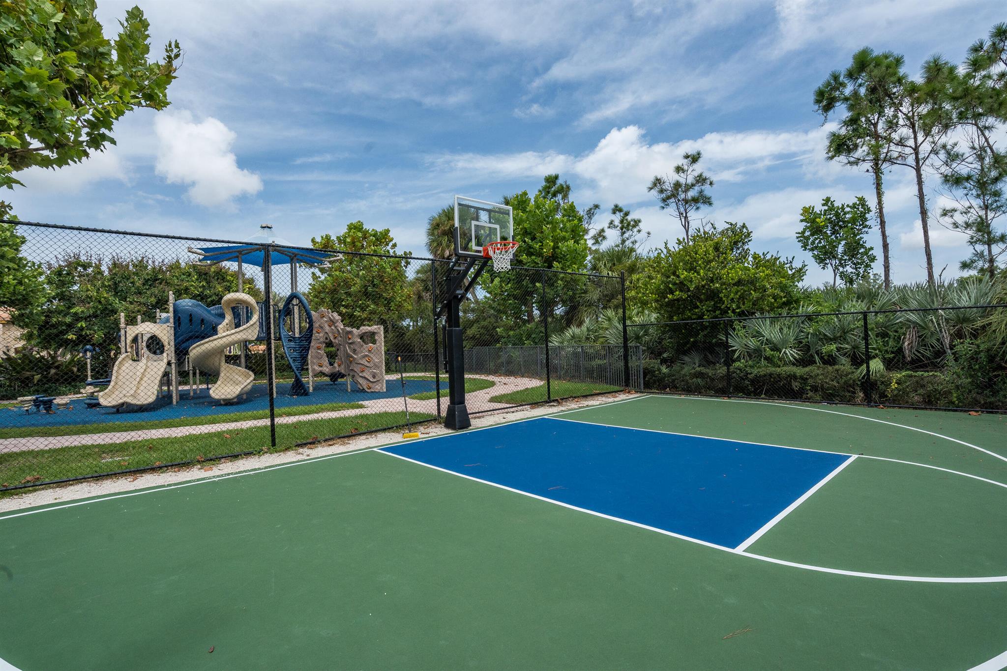 JUPITER COUNTRY CLUB - Residential