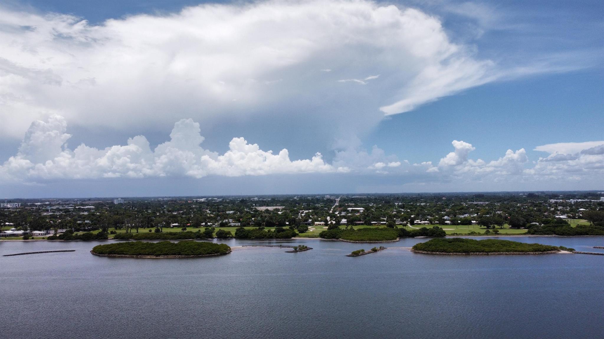 2560 SOUTH OCEAN BOULEVAR - Residential