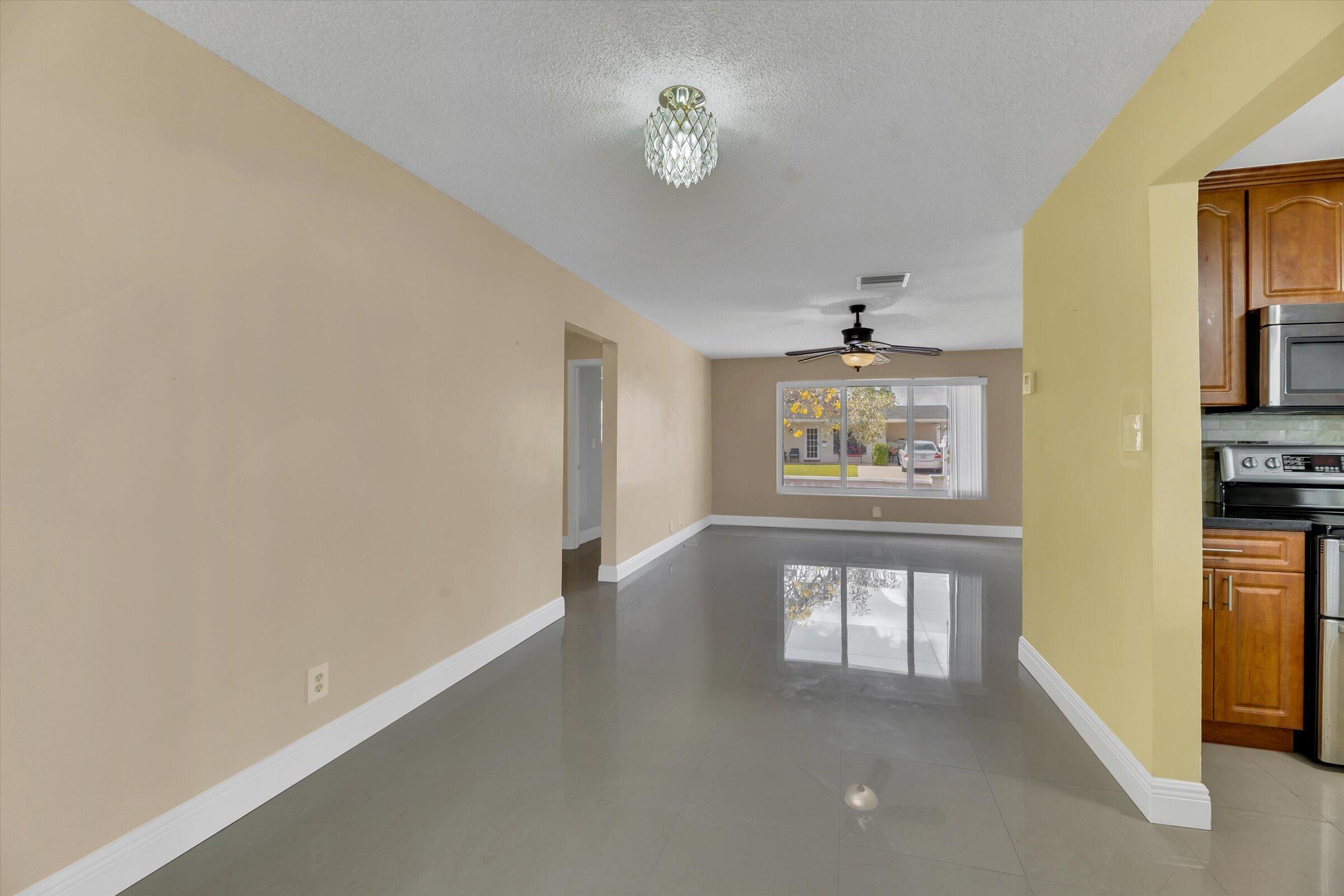 MAINLANDS OF TAMARAC LAKES - Residential