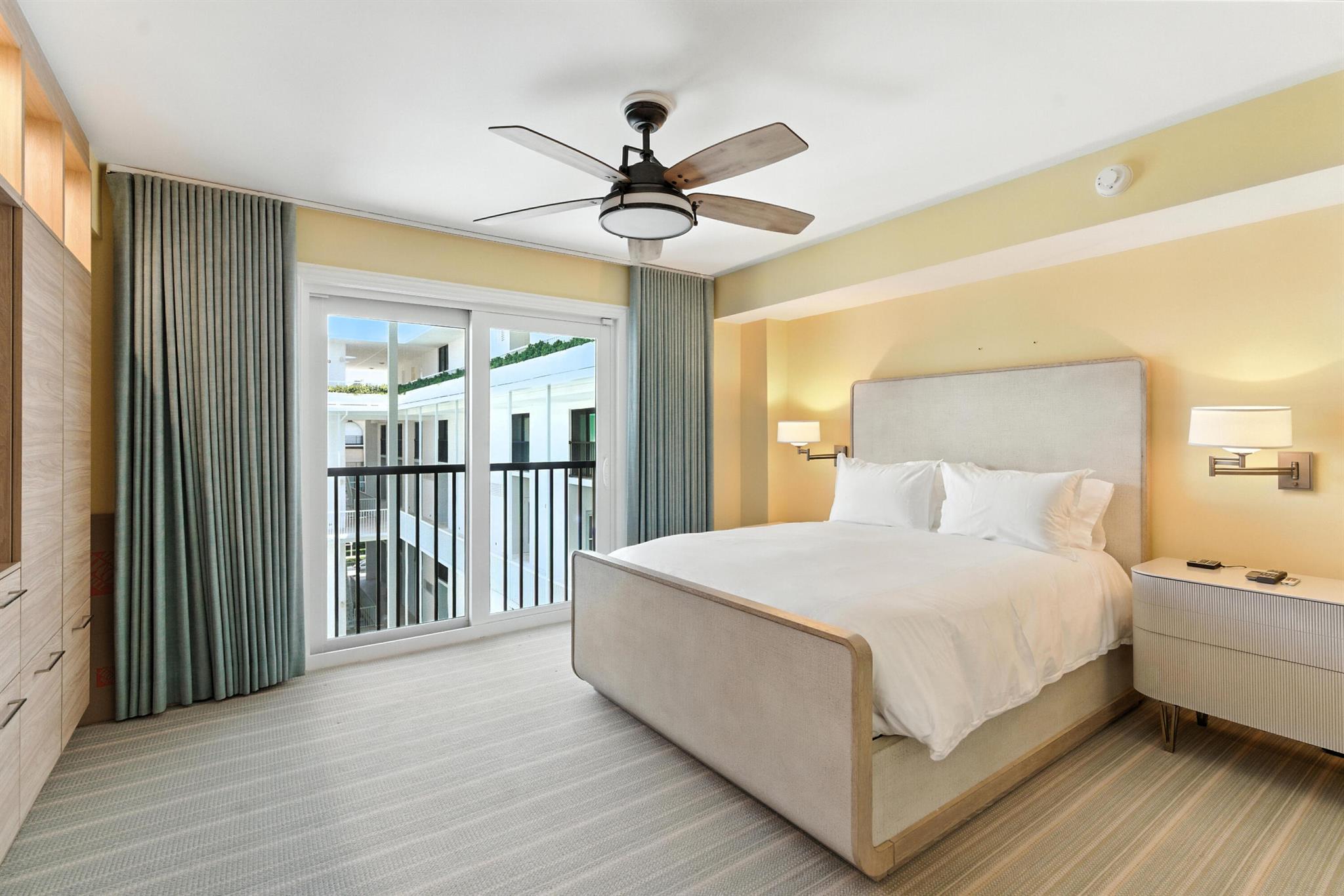 FOUR HUNDRED SO OCEAN BLV - Residential Lease