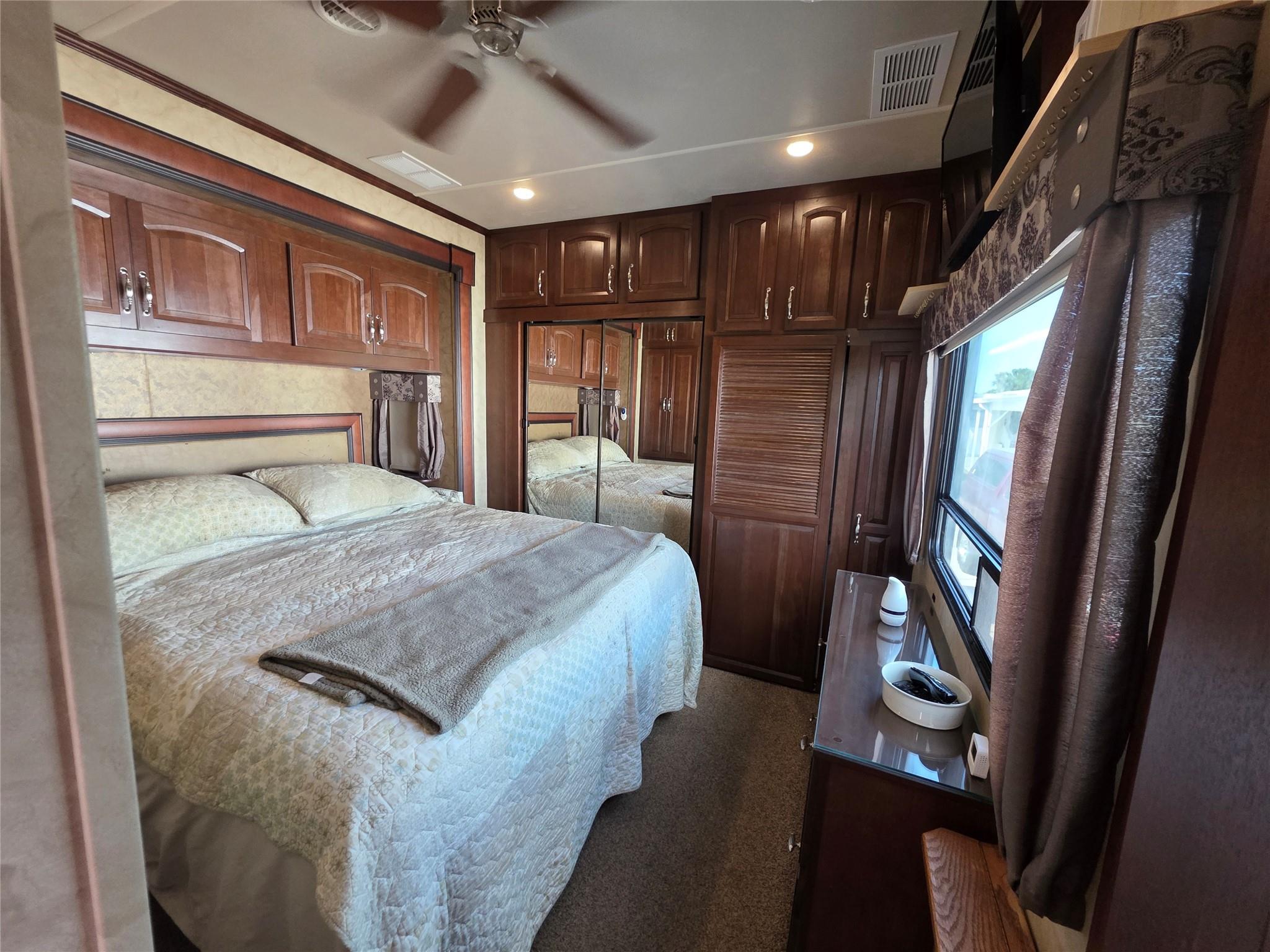 Ancient Oaks R V Residenc - Residential