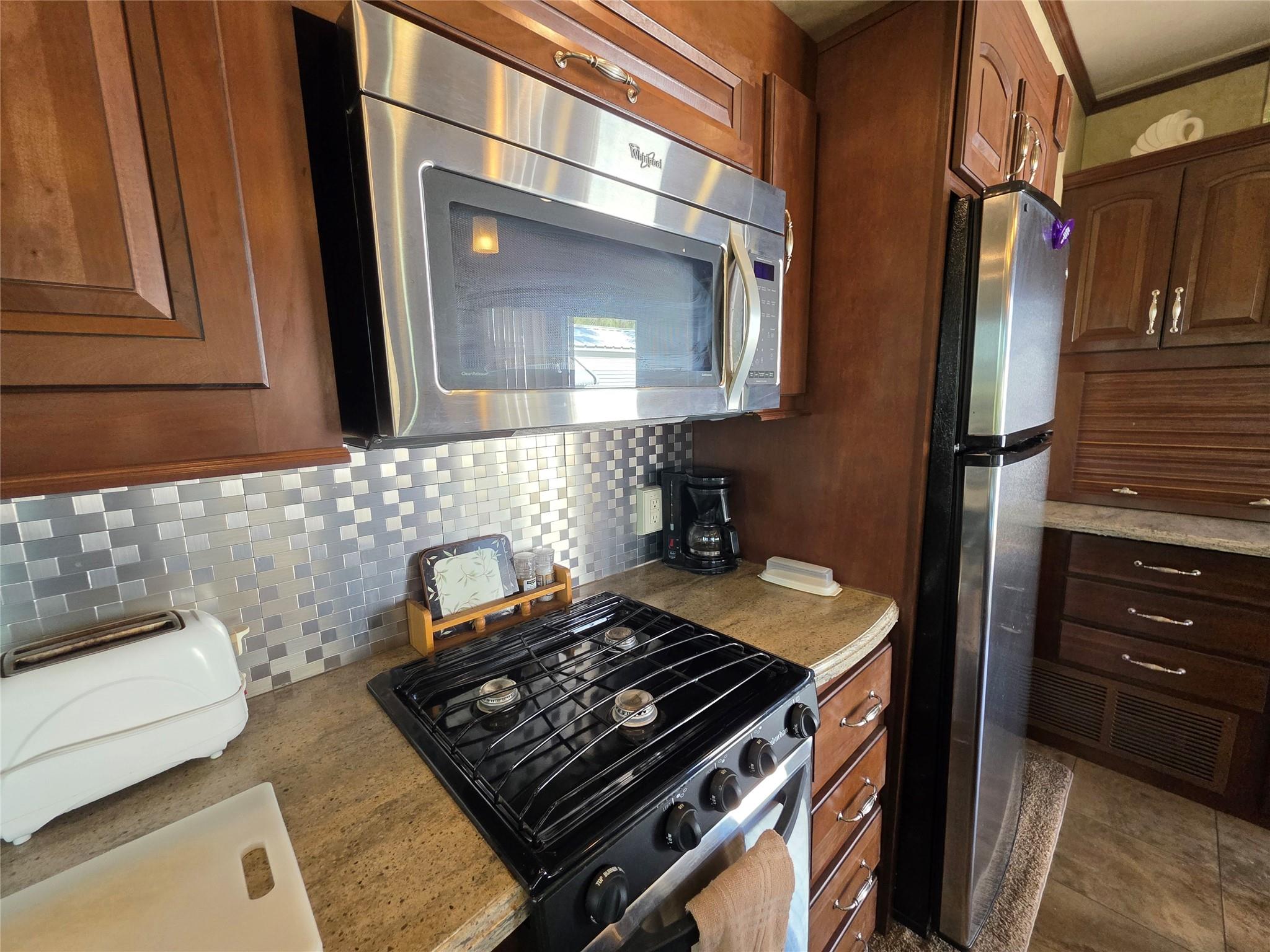 Ancient Oaks R V Residenc - Residential