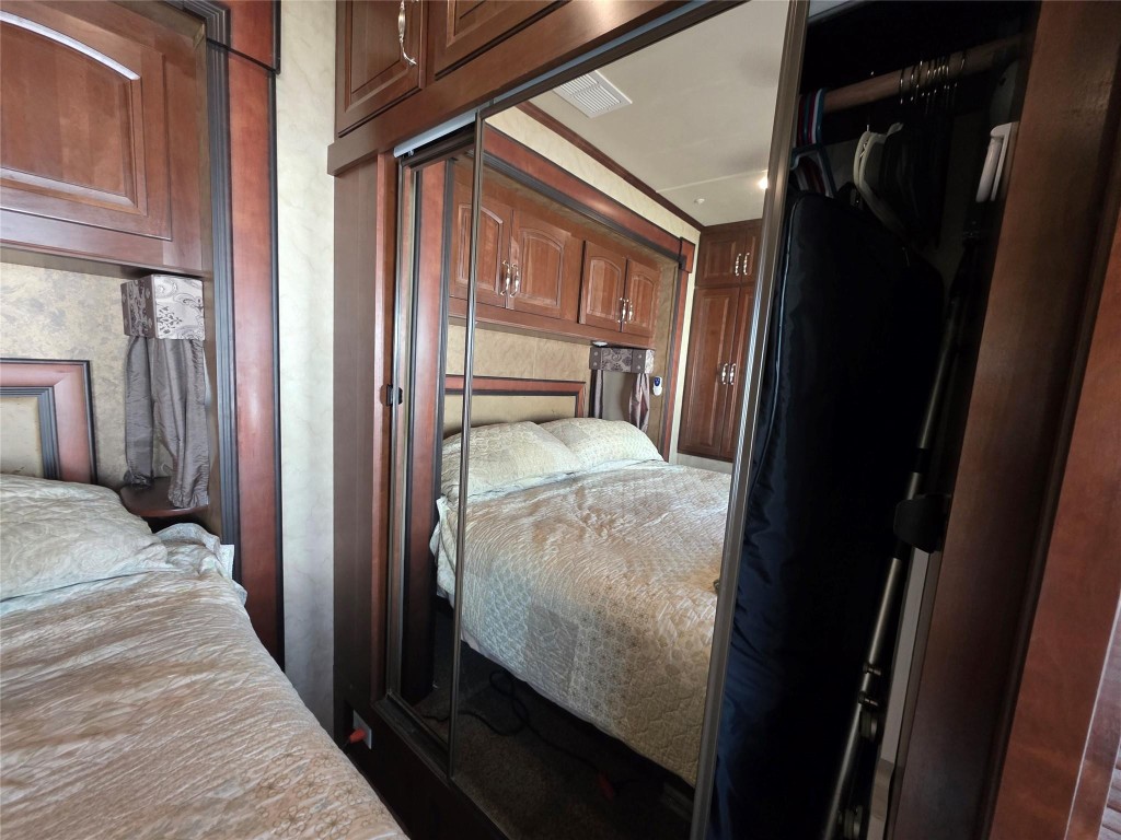 Ancient Oaks R V Residenc - Residential