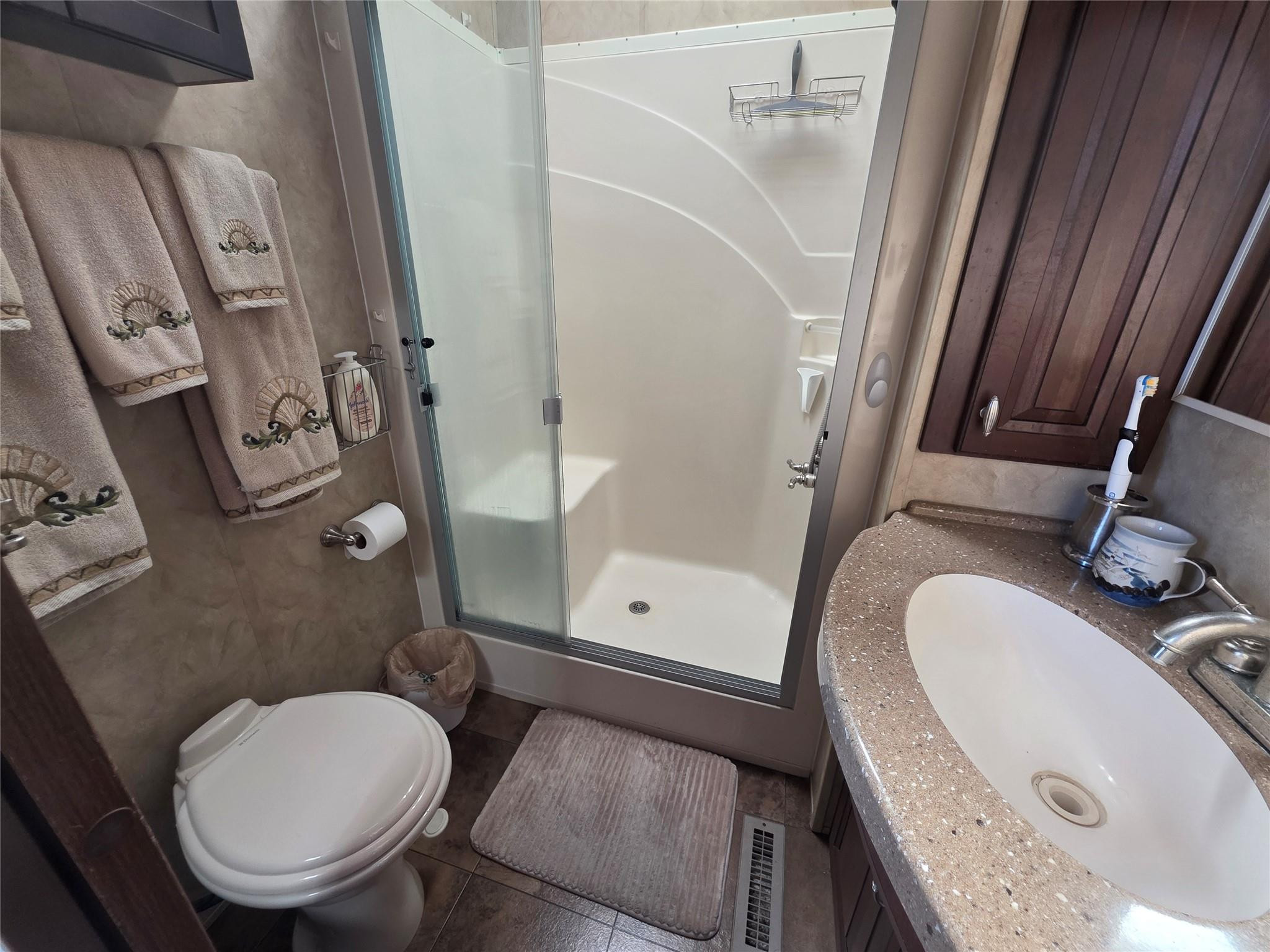 Ancient Oaks R V Residenc - Residential