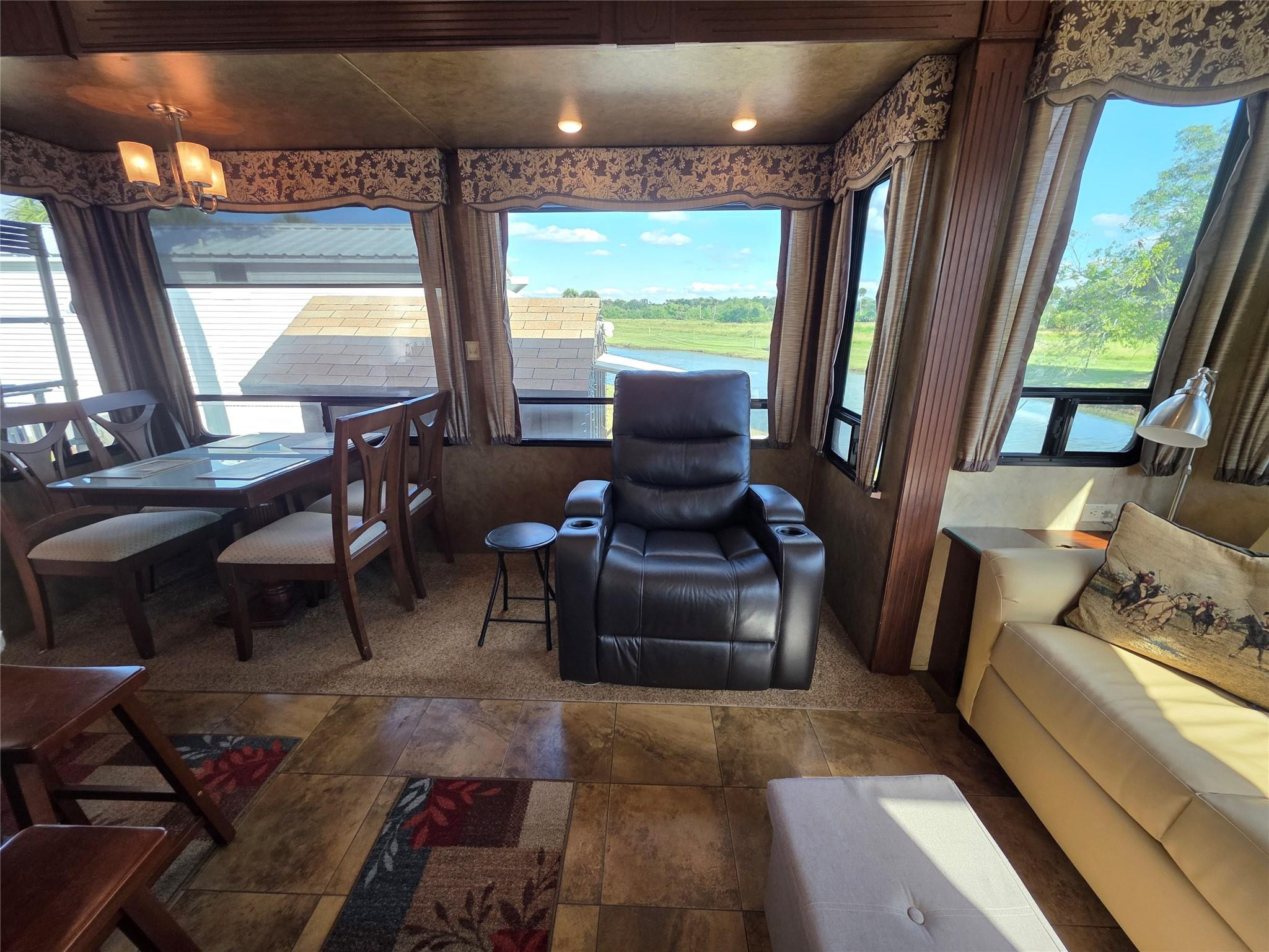 Ancient Oaks R V Residenc - Residential