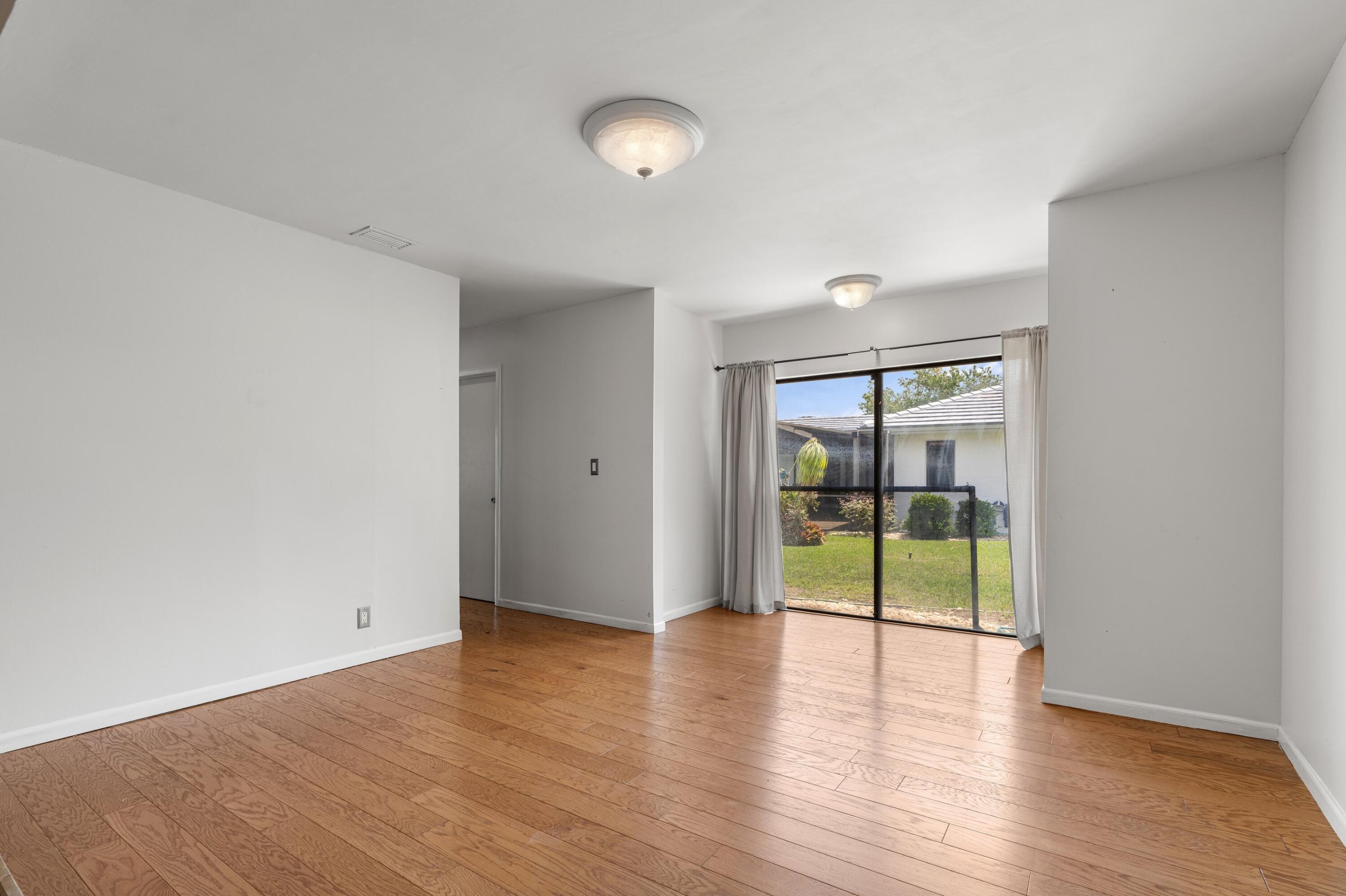 OAK WOOD - Residential