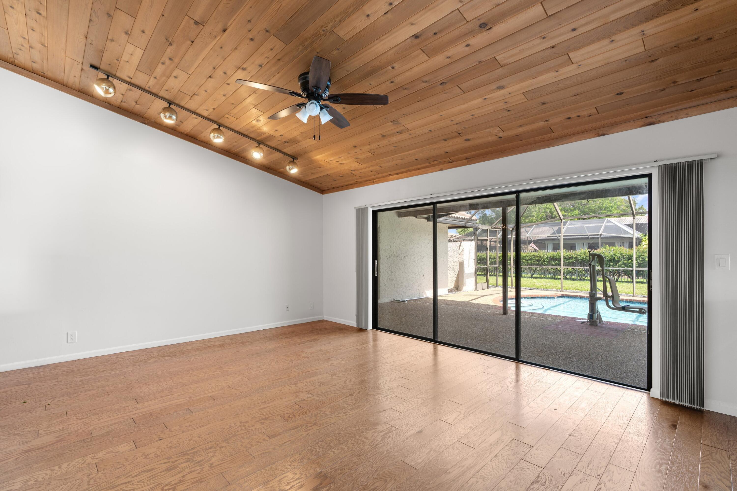 OAK WOOD - Residential