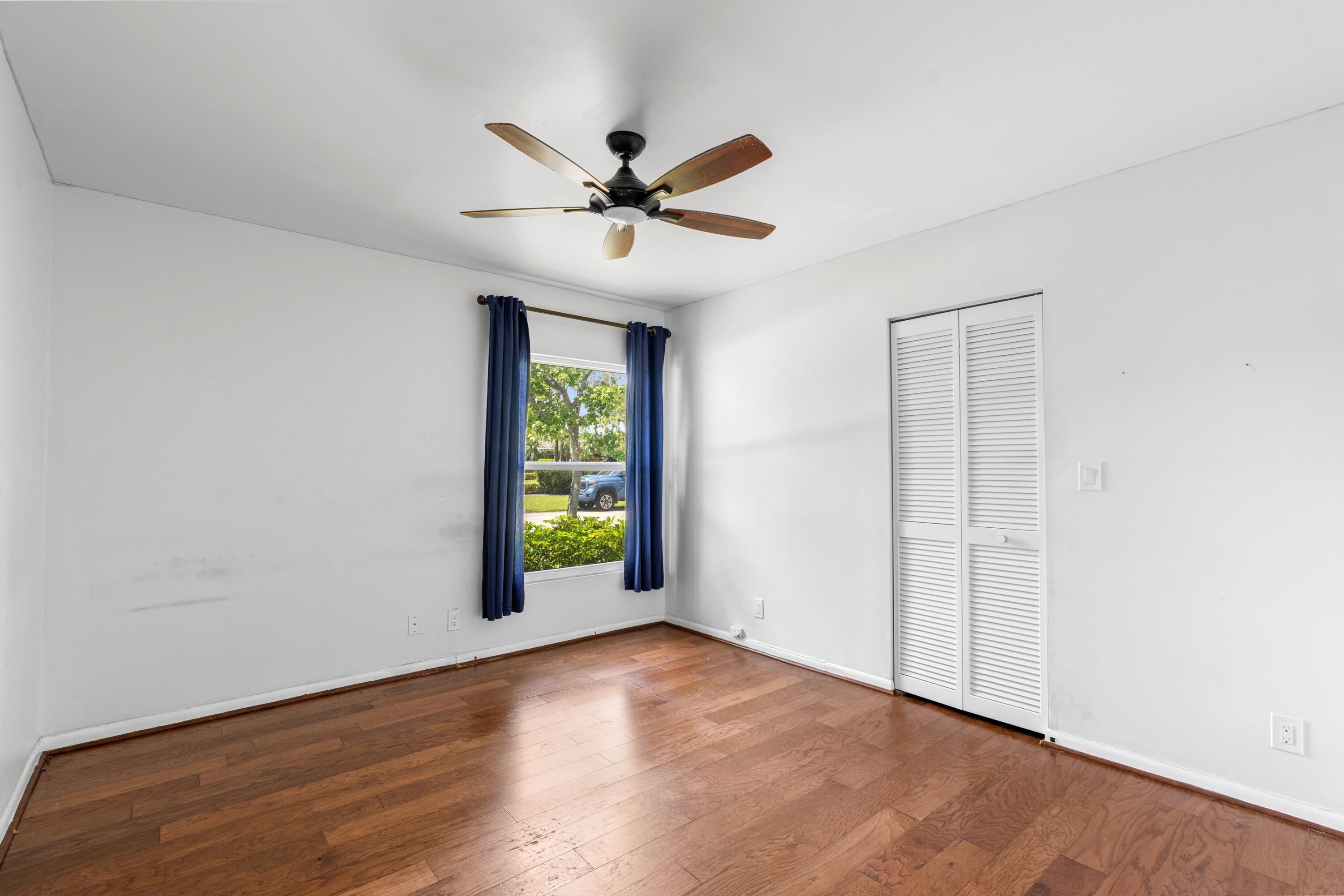 OAK WOOD - Residential