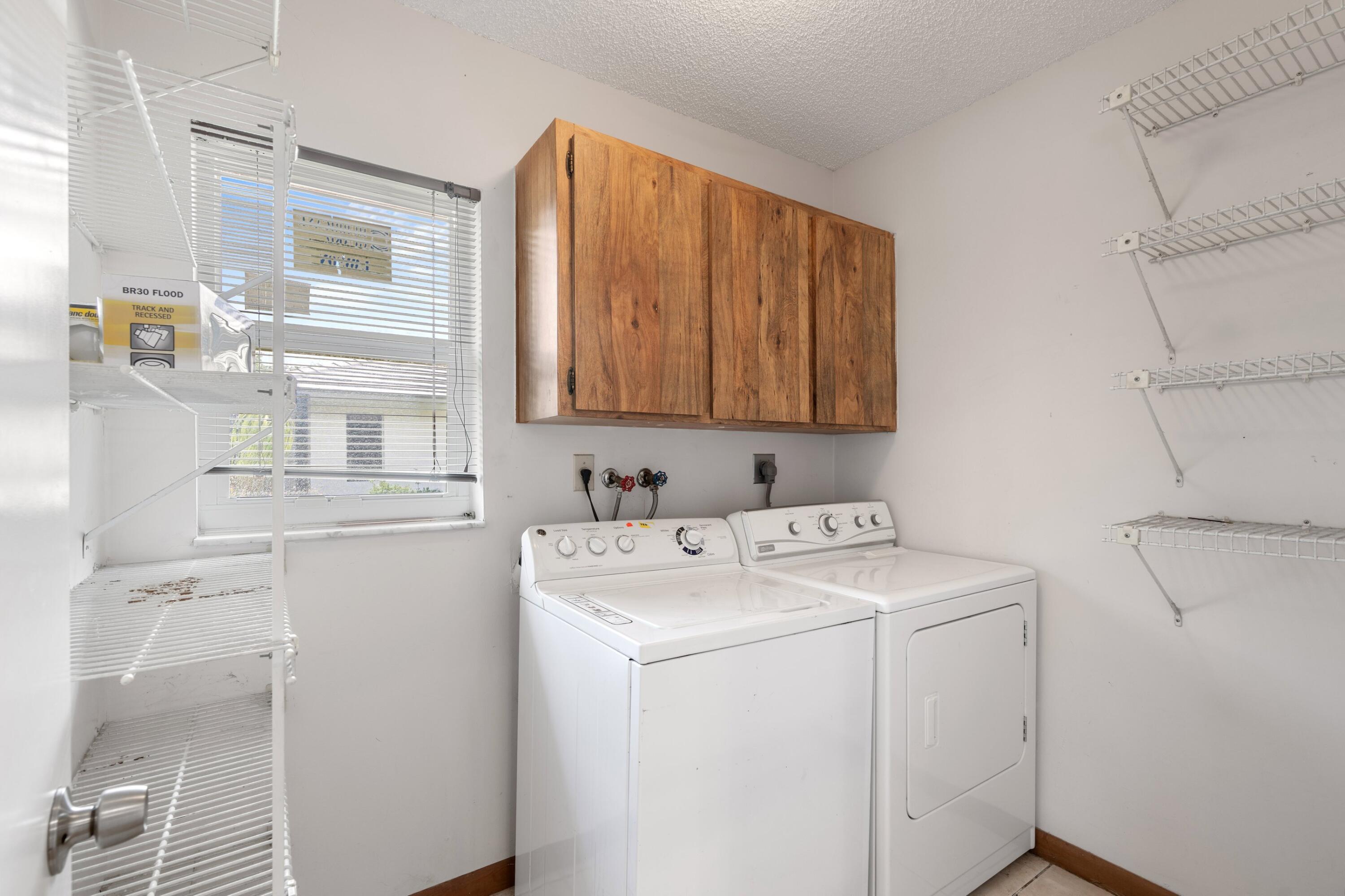 OAK WOOD - Residential