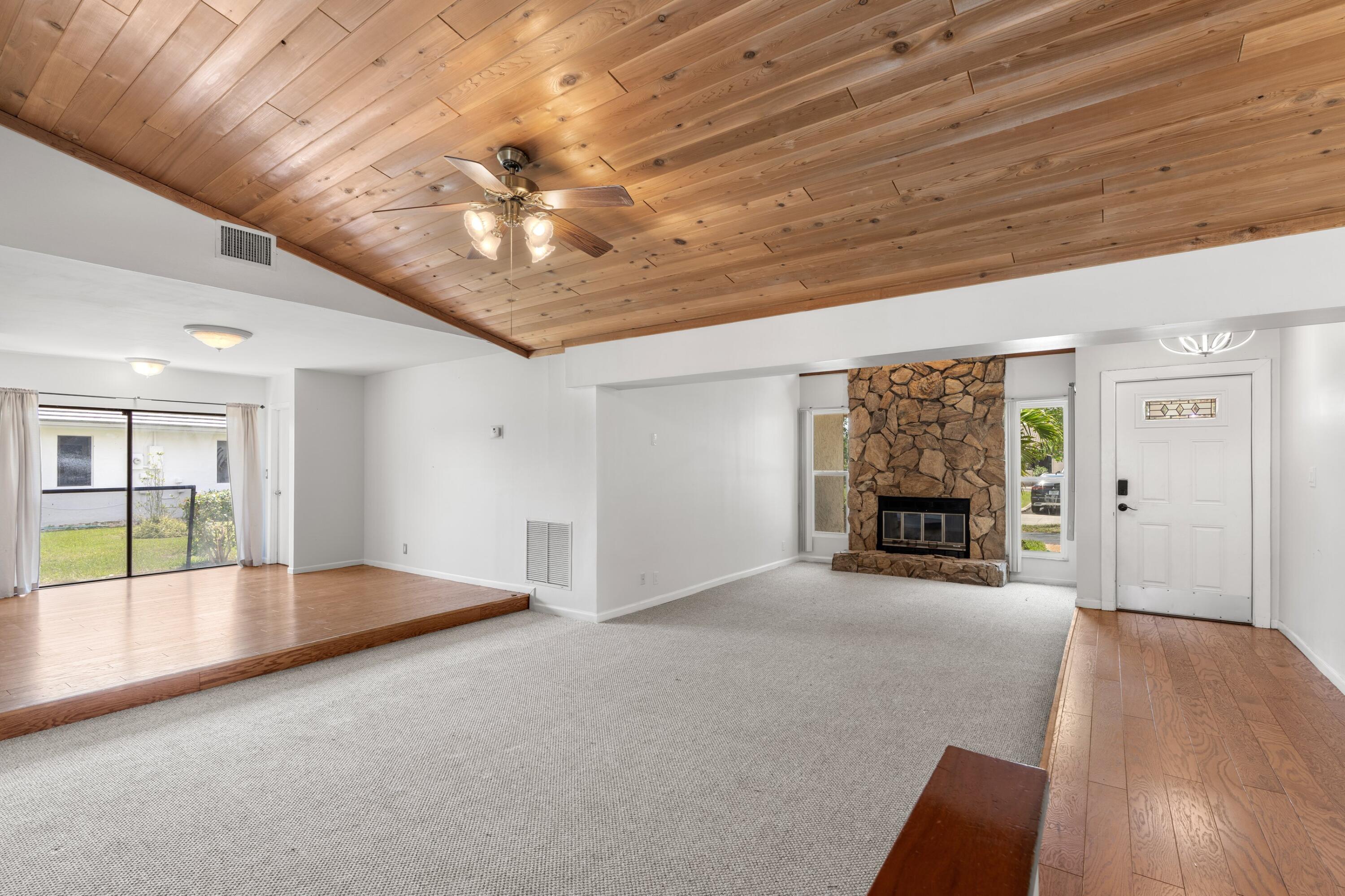 OAK WOOD - Residential