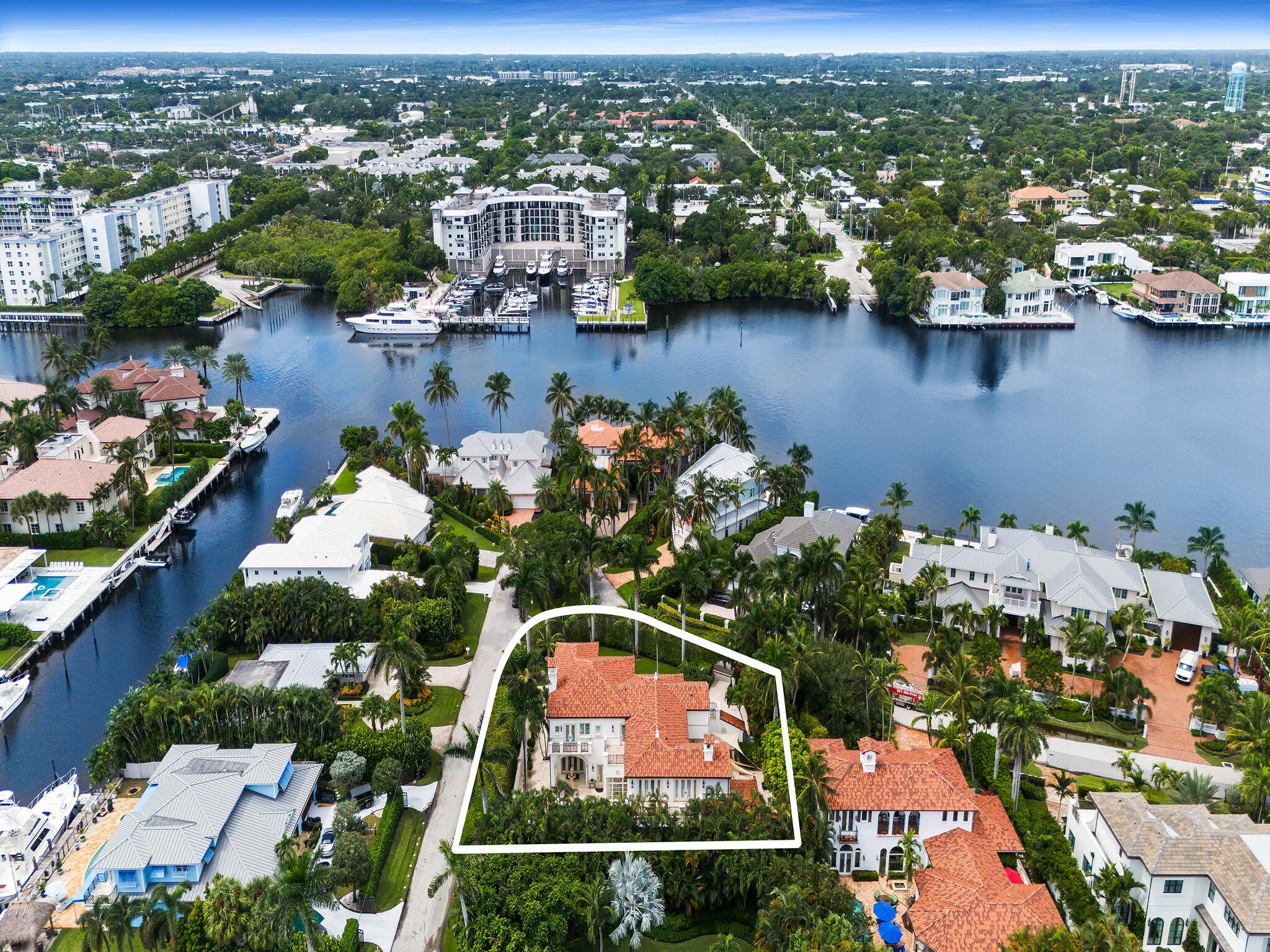 1033 SEASAGE Drive