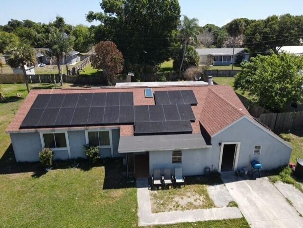 Photo of 4904 Myrtle Drive, Fort Pierce, FL 34982 (MLS # B26014536)
