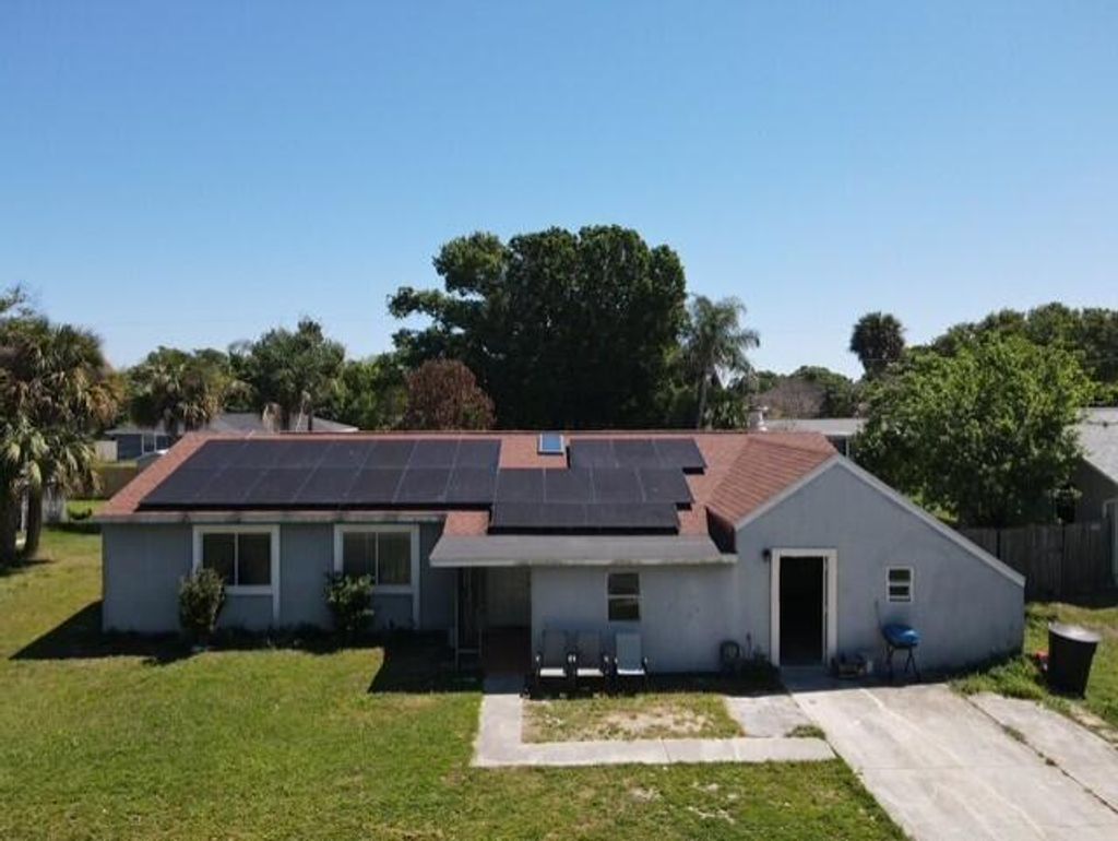 Photo of 4904 Myrtle Drive, Fort Pierce, FL 34982 (MLS # B26014536)