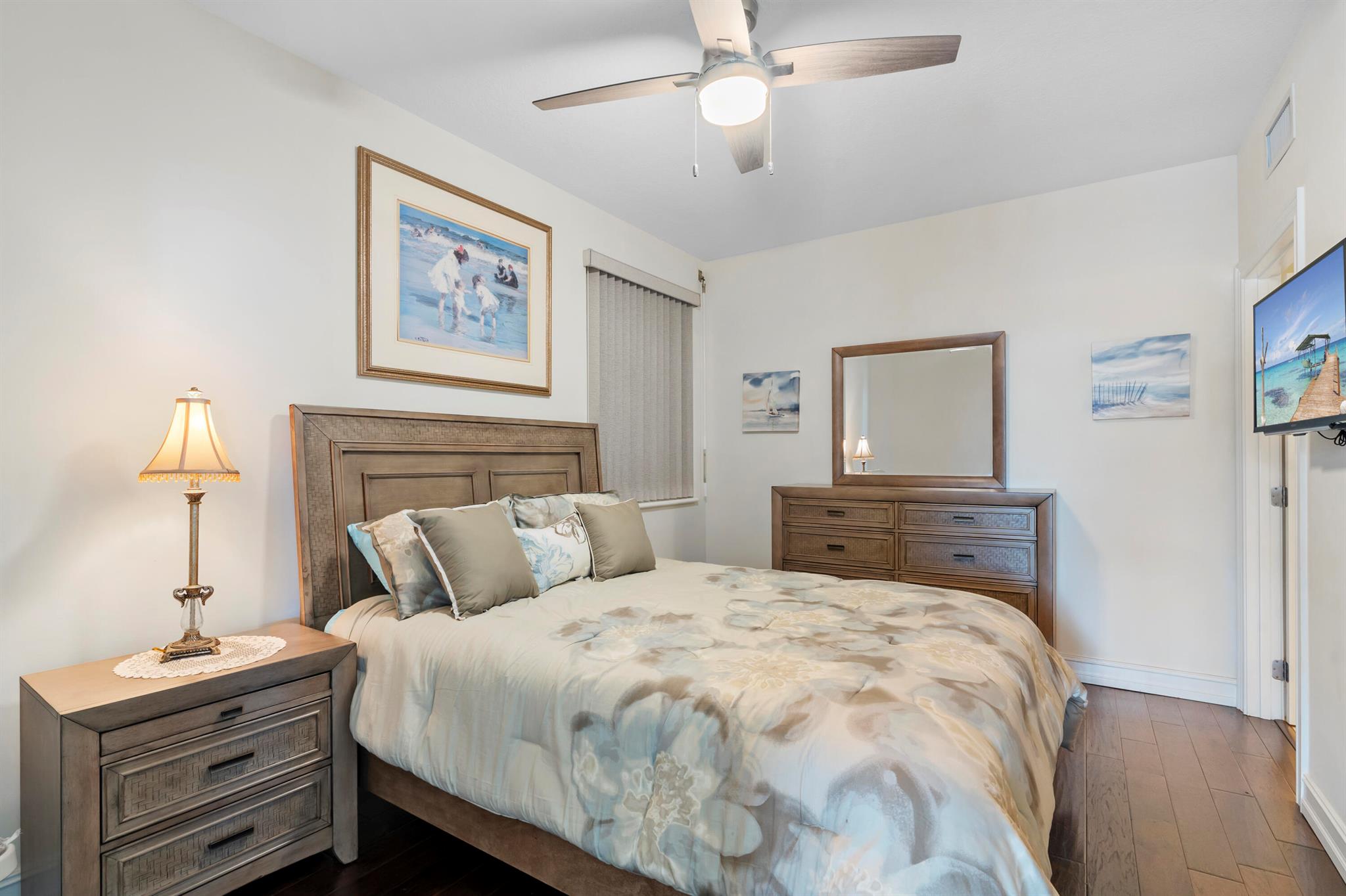 OCEANIQUE OCEANFRONT, A C - Residential