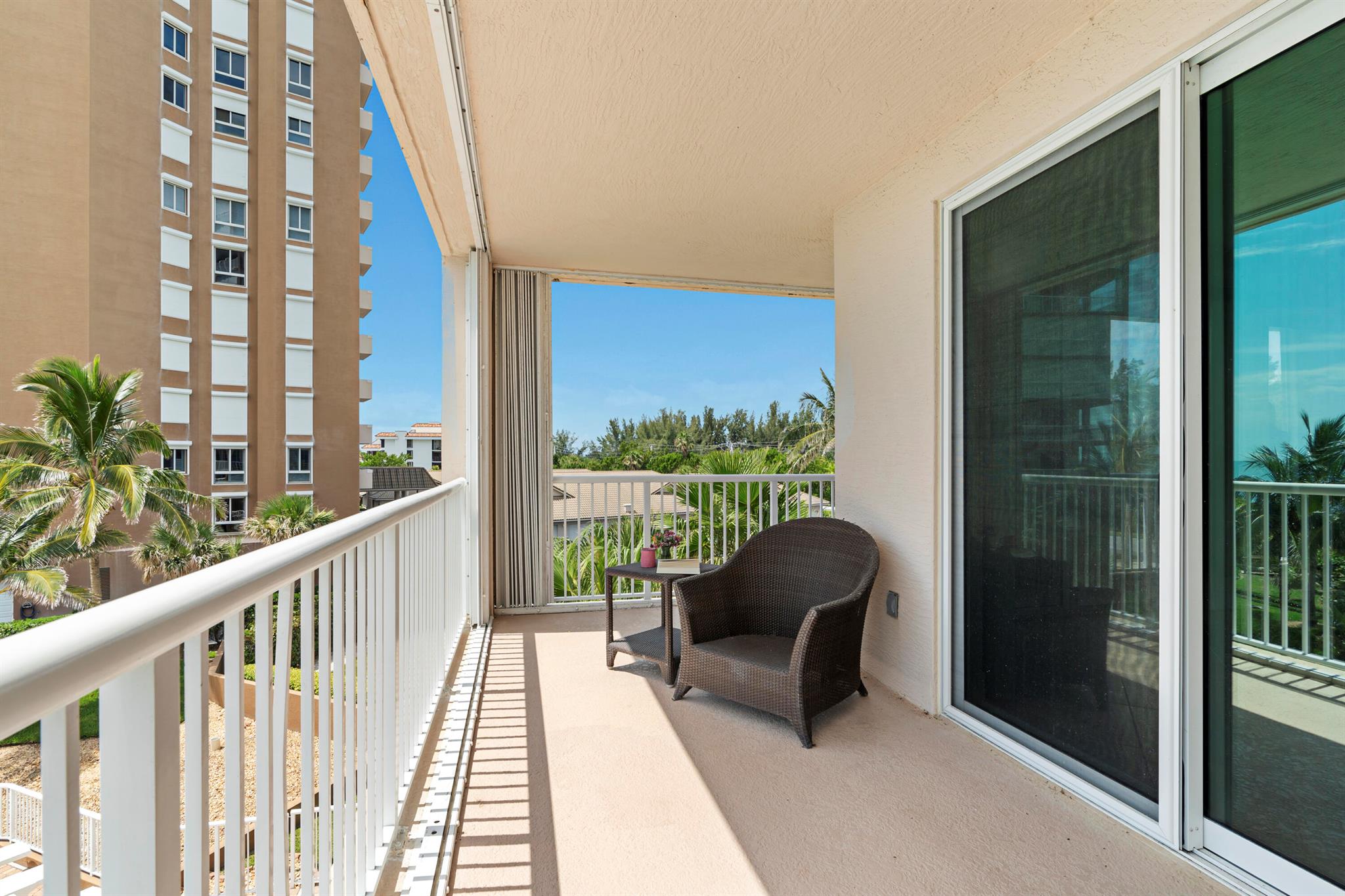 OCEANIQUE OCEANFRONT, A C - Residential