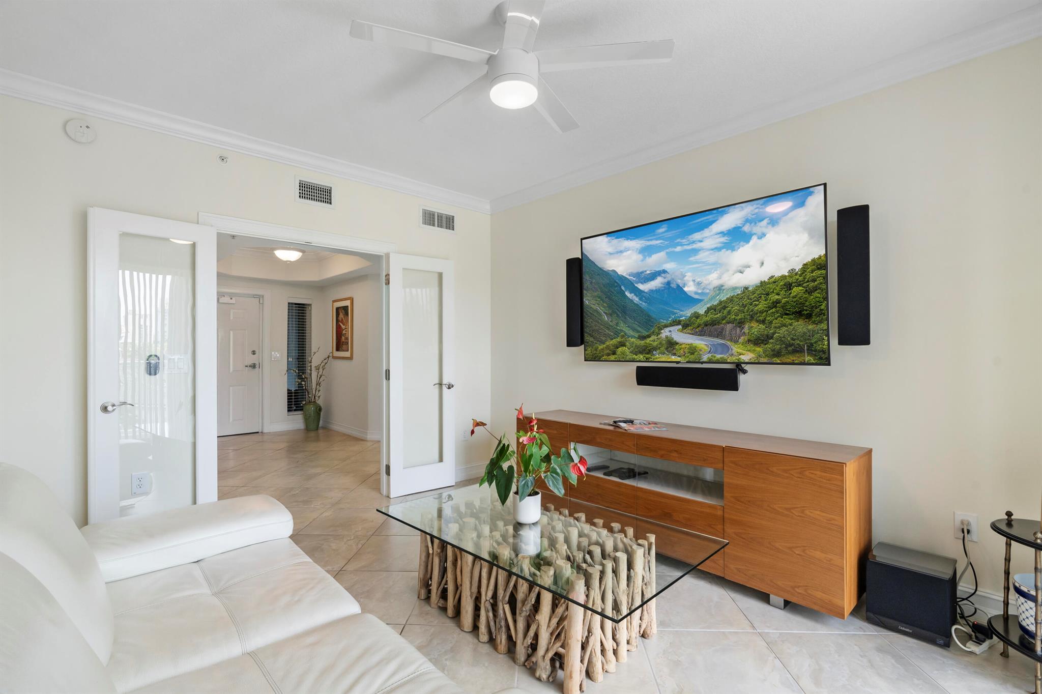 OCEANIQUE OCEANFRONT, A C - Residential