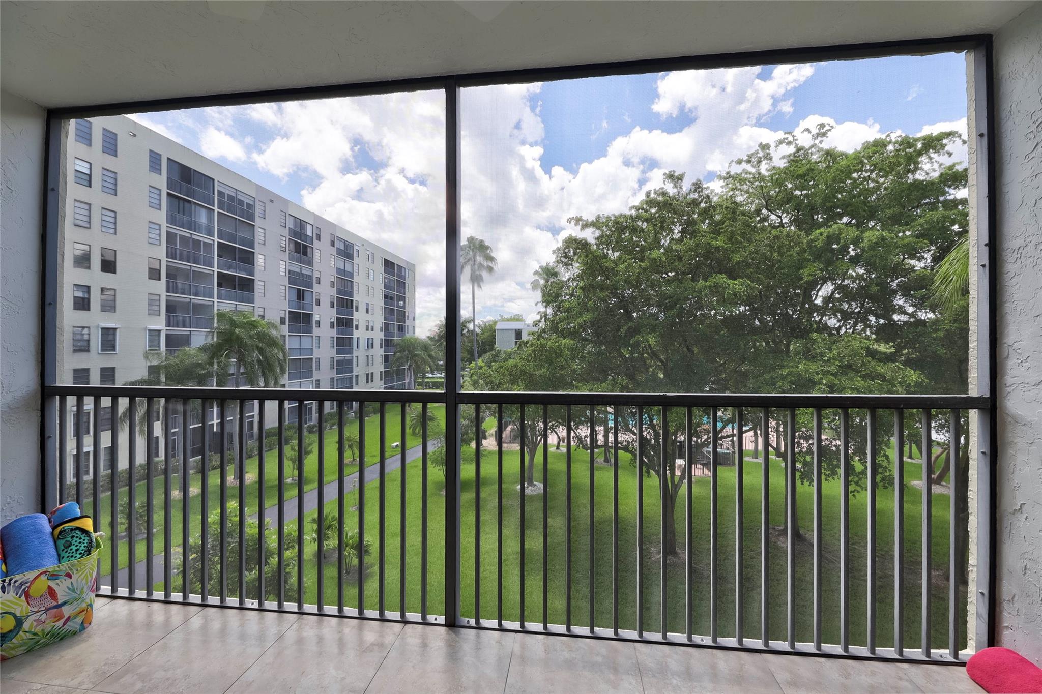 2112 S Cypress Bend Dr 401