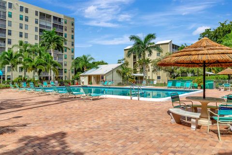 2112 S Cypress Bend Dr 401 Pompano Beach FL 33069