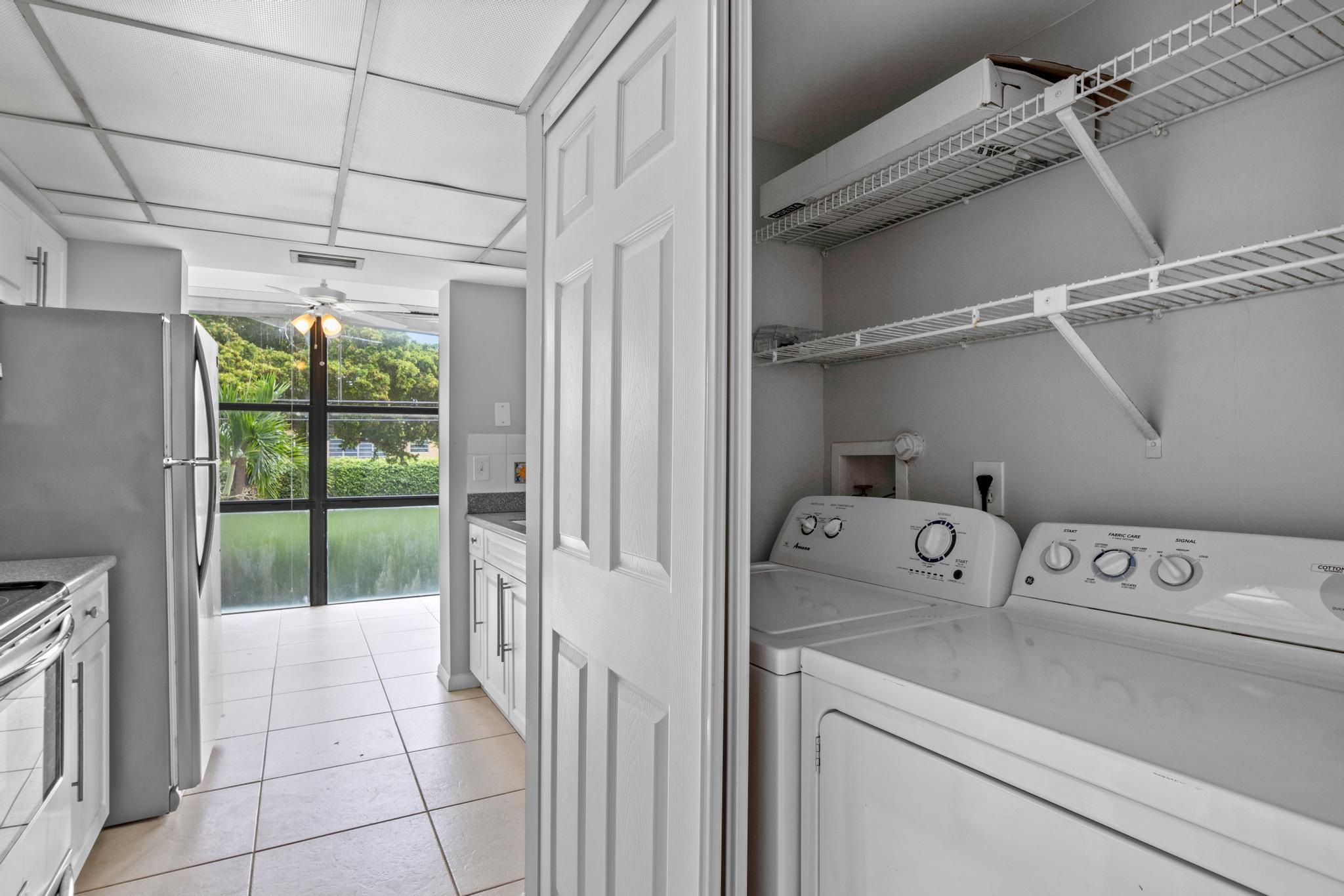 PALM VILLAS CONDO APTS - Residential Lease