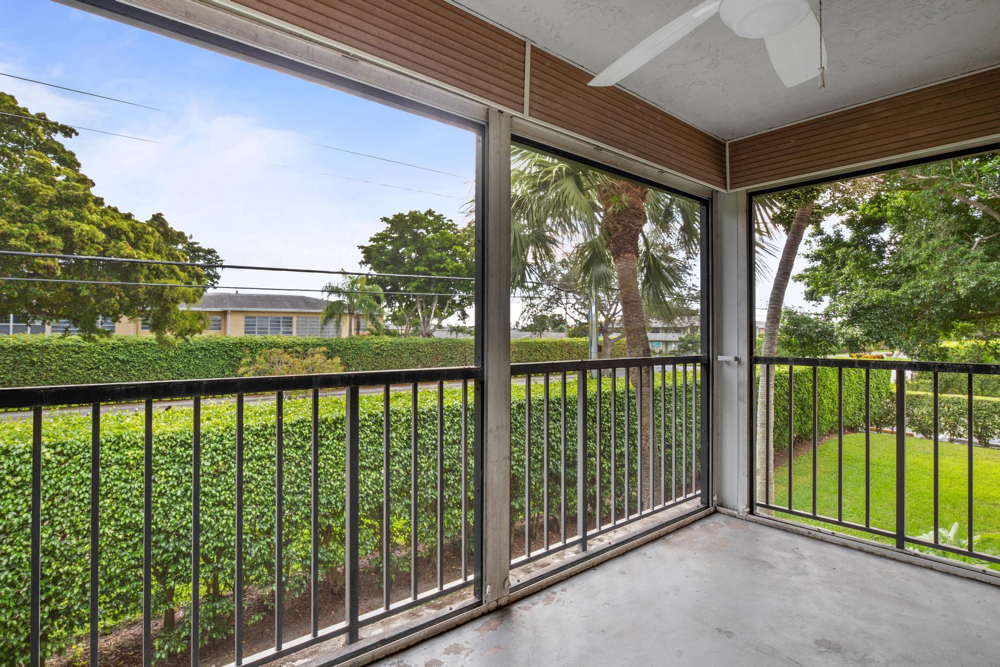 PALM VILLAS CONDO APTS - Residential Lease