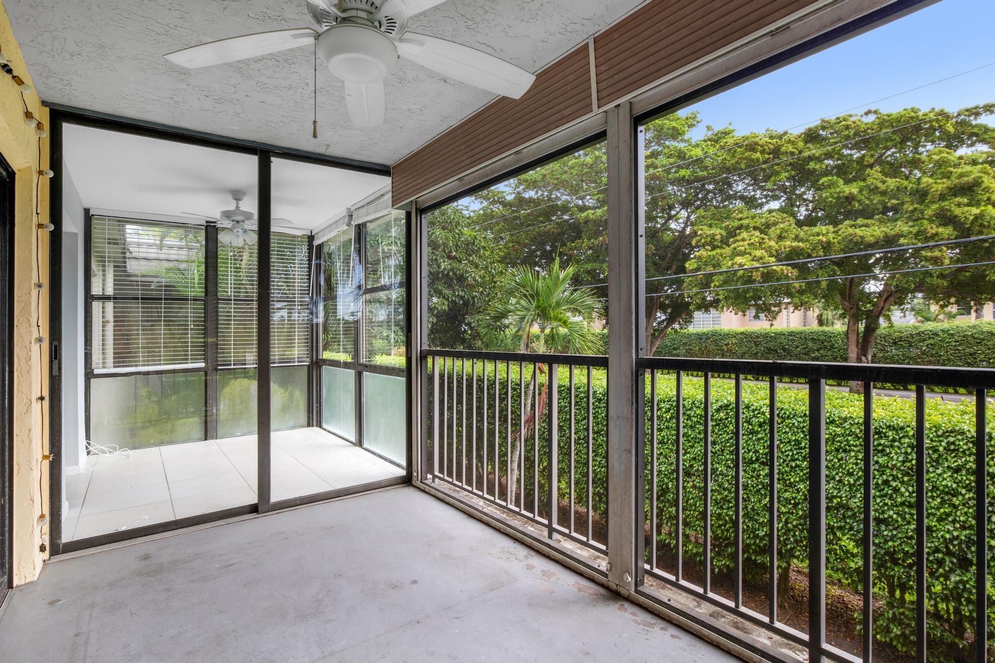 PALM VILLAS CONDO APTS - Residential Lease