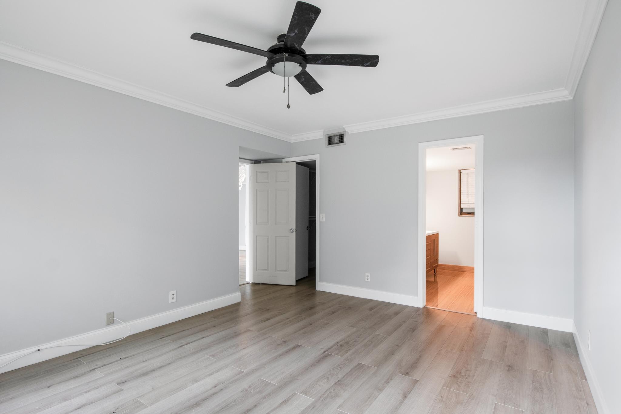 PALM VILLAS CONDO APTS - Residential Lease