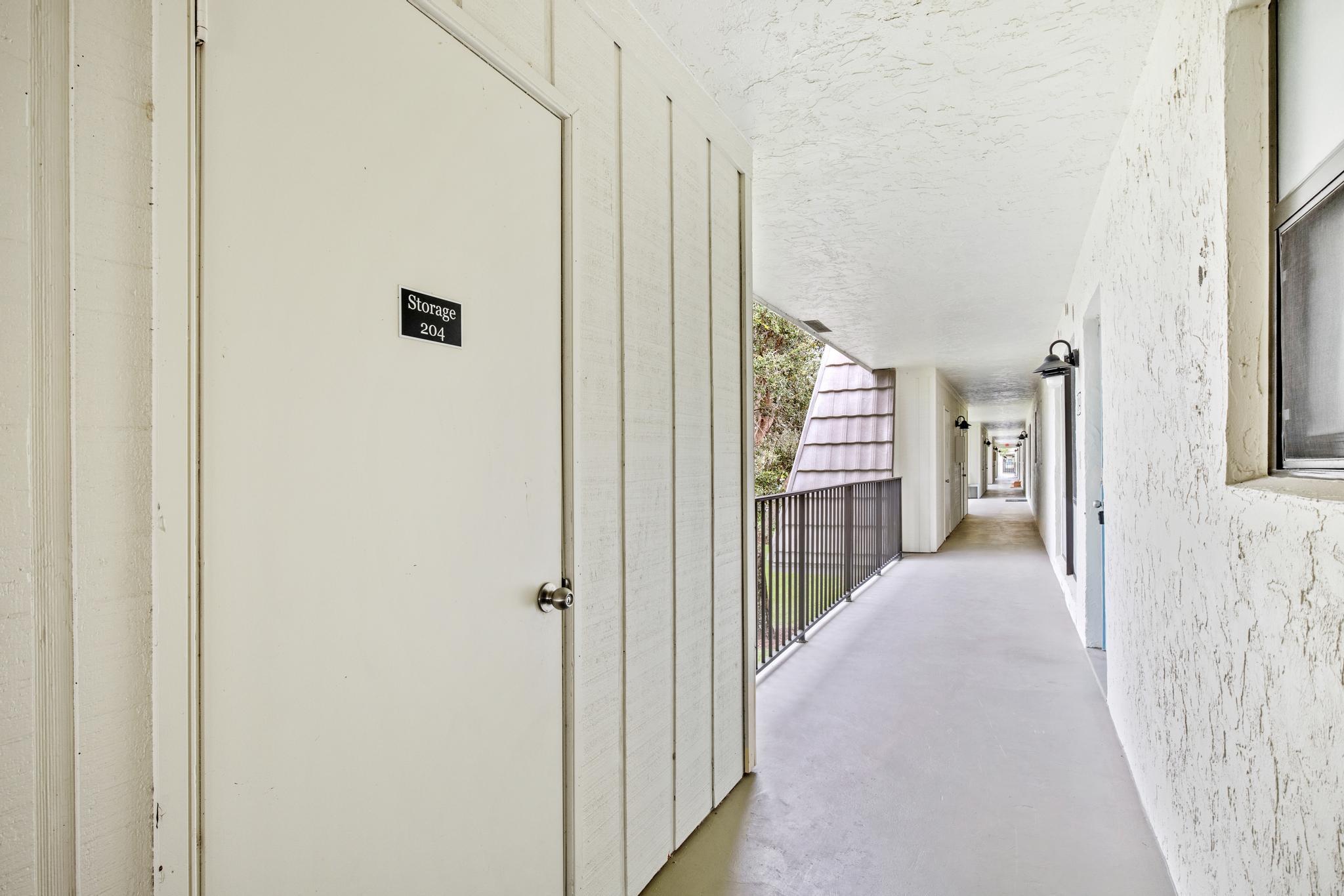 PALM VILLAS CONDO APTS - Residential Lease