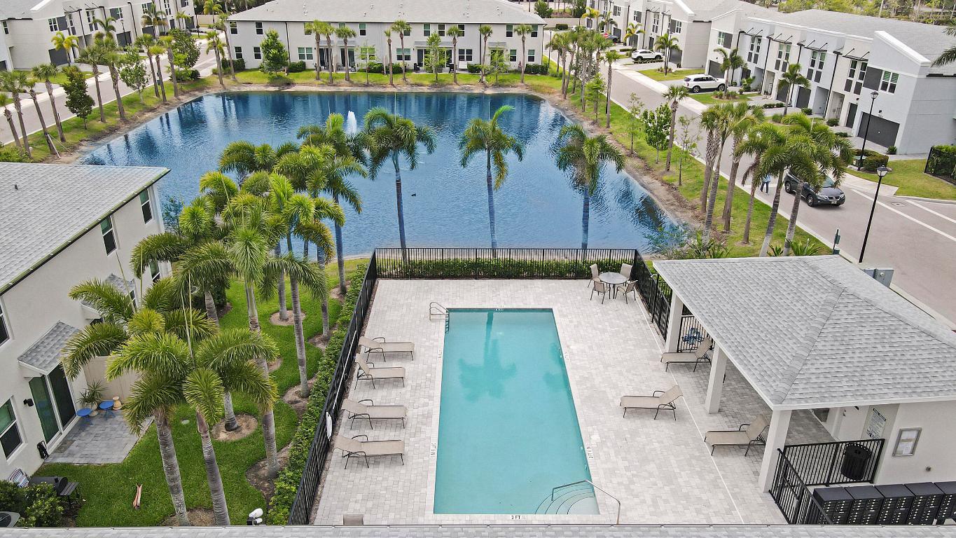 TRILLIUM - Residential