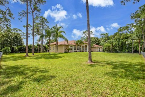 A home in Loxahatchee